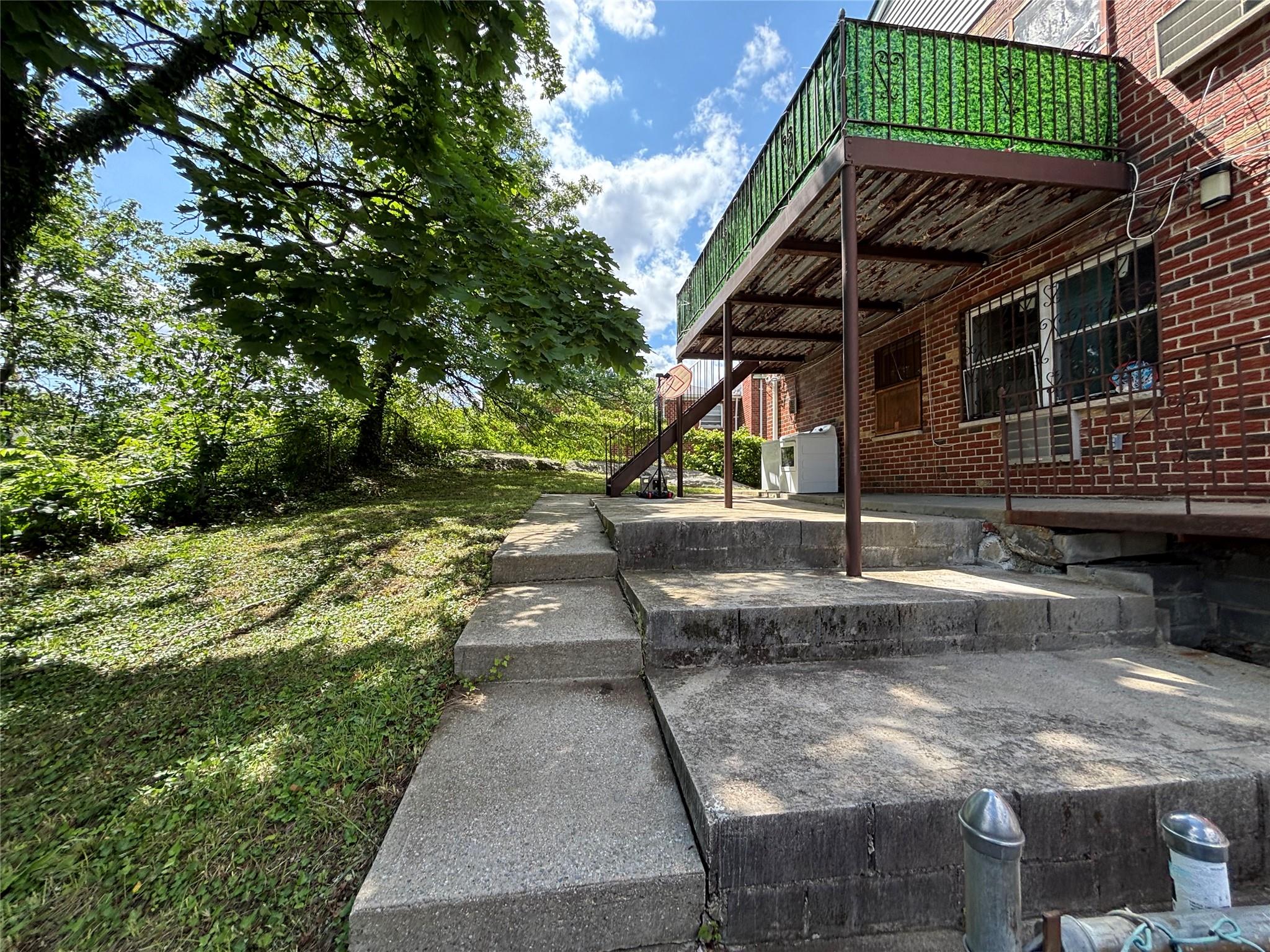 #6 photo, 2110 Light Street, برونكس Bronx , NY 10466