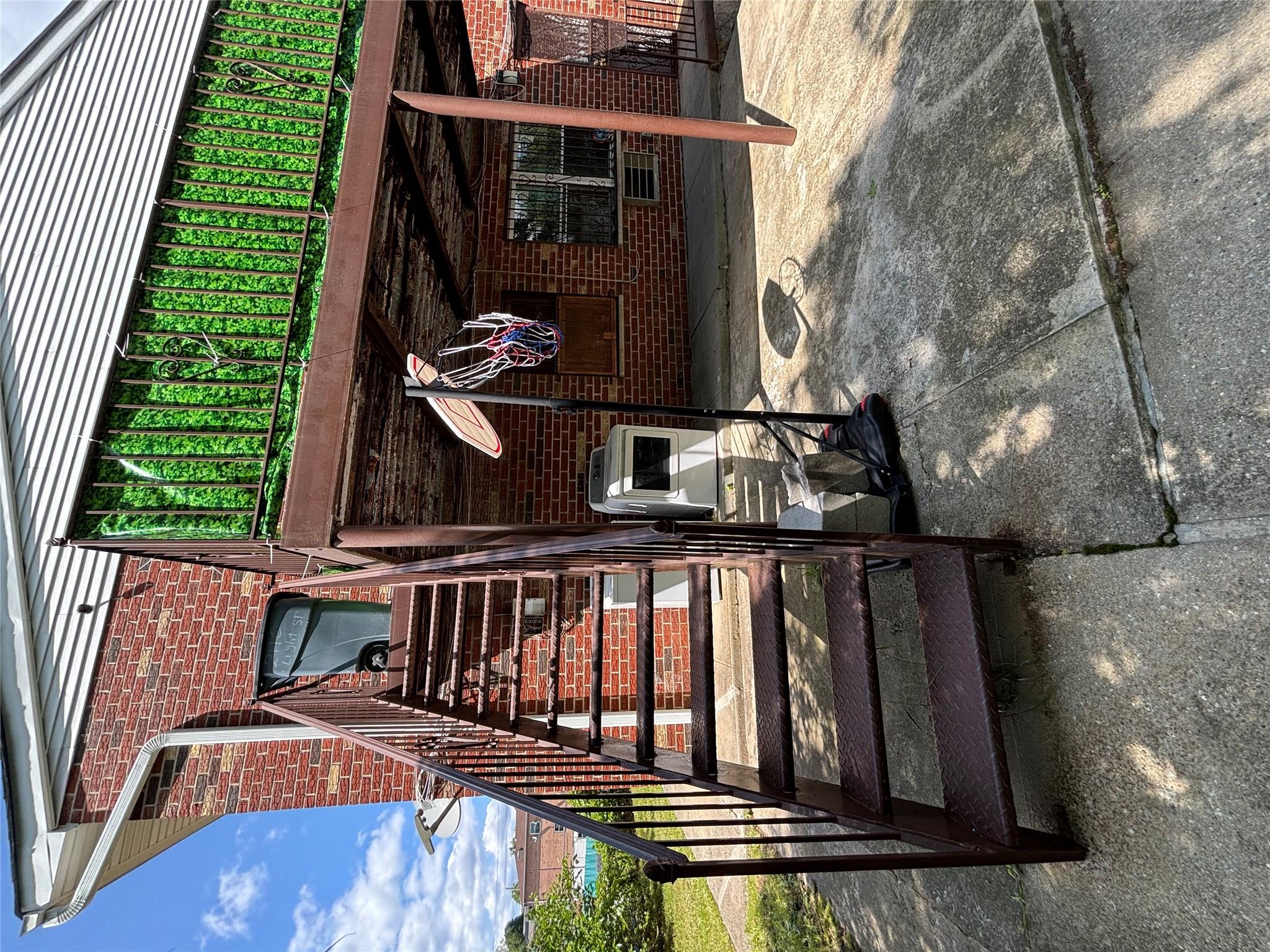 #9 photo, 2110 Light Street, برونكس Bronx , NY 10466