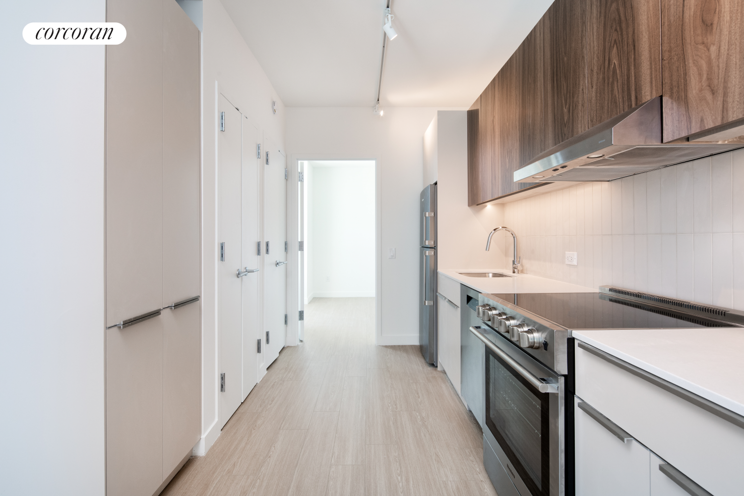 #3 photo, Astoria, 皇后區 阿士多利亚 Astoria , NY 11102