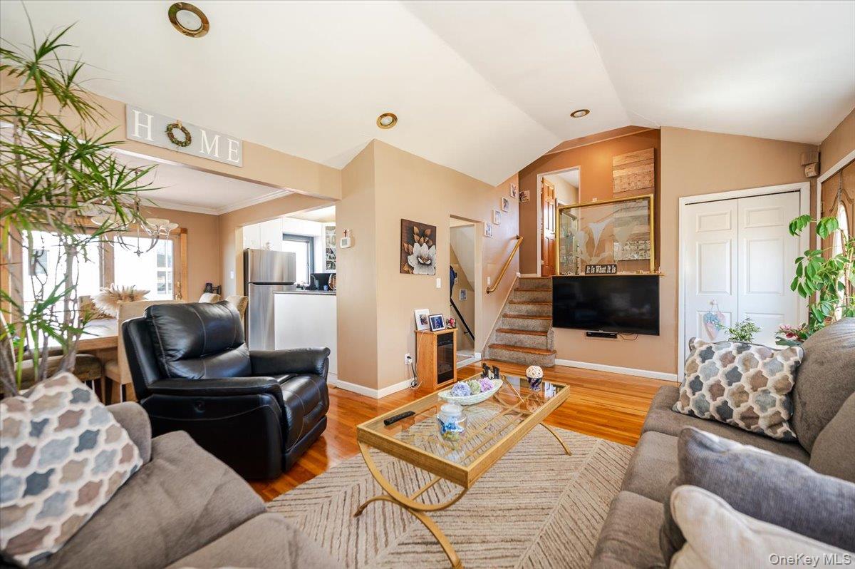 #3 photo, 22 Cheshire Road, ナッソー郡 Inwood , NY 11096