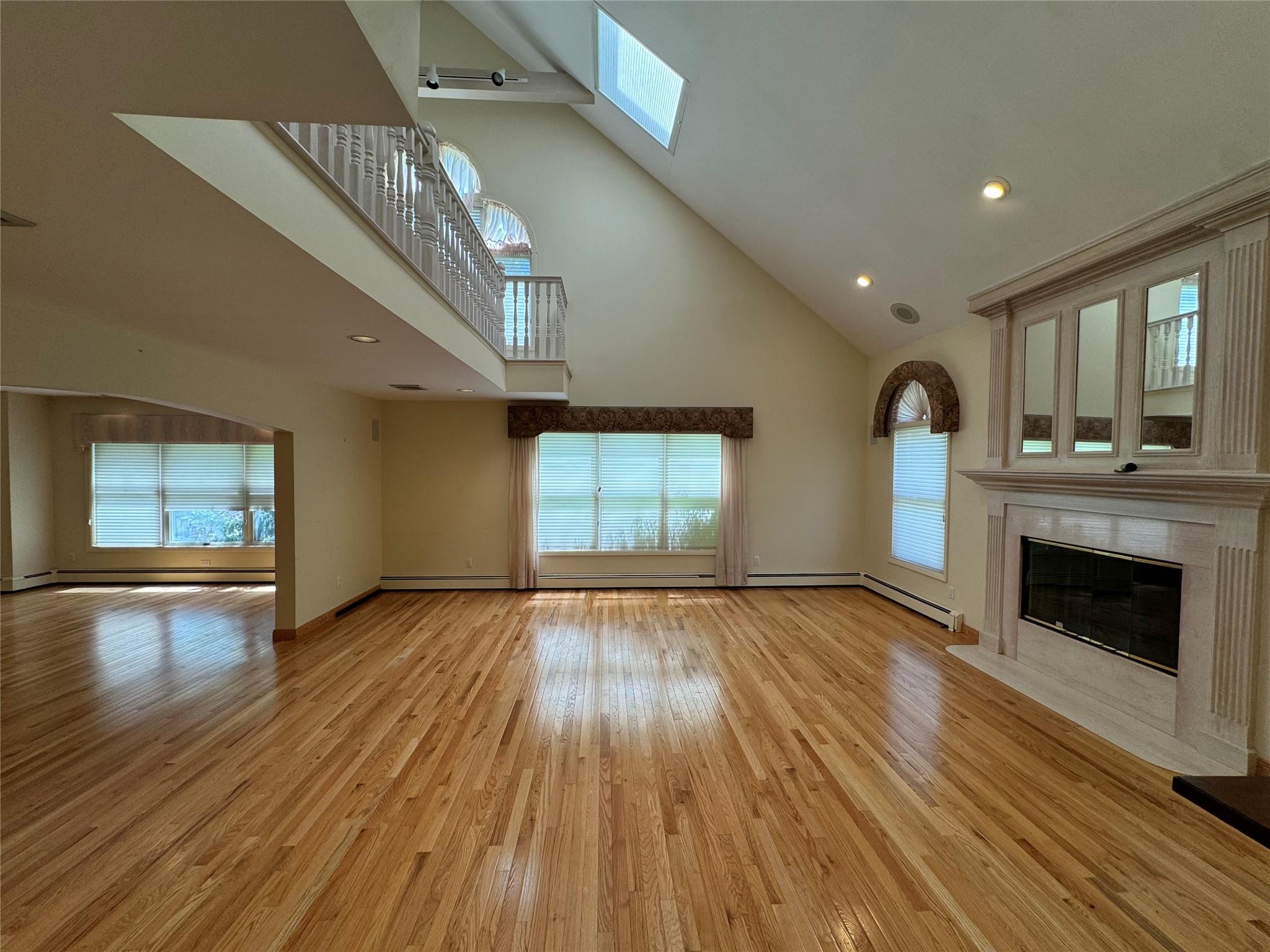 #14 photo, 66 Cliff Road, Port Jefferson , NY 11777