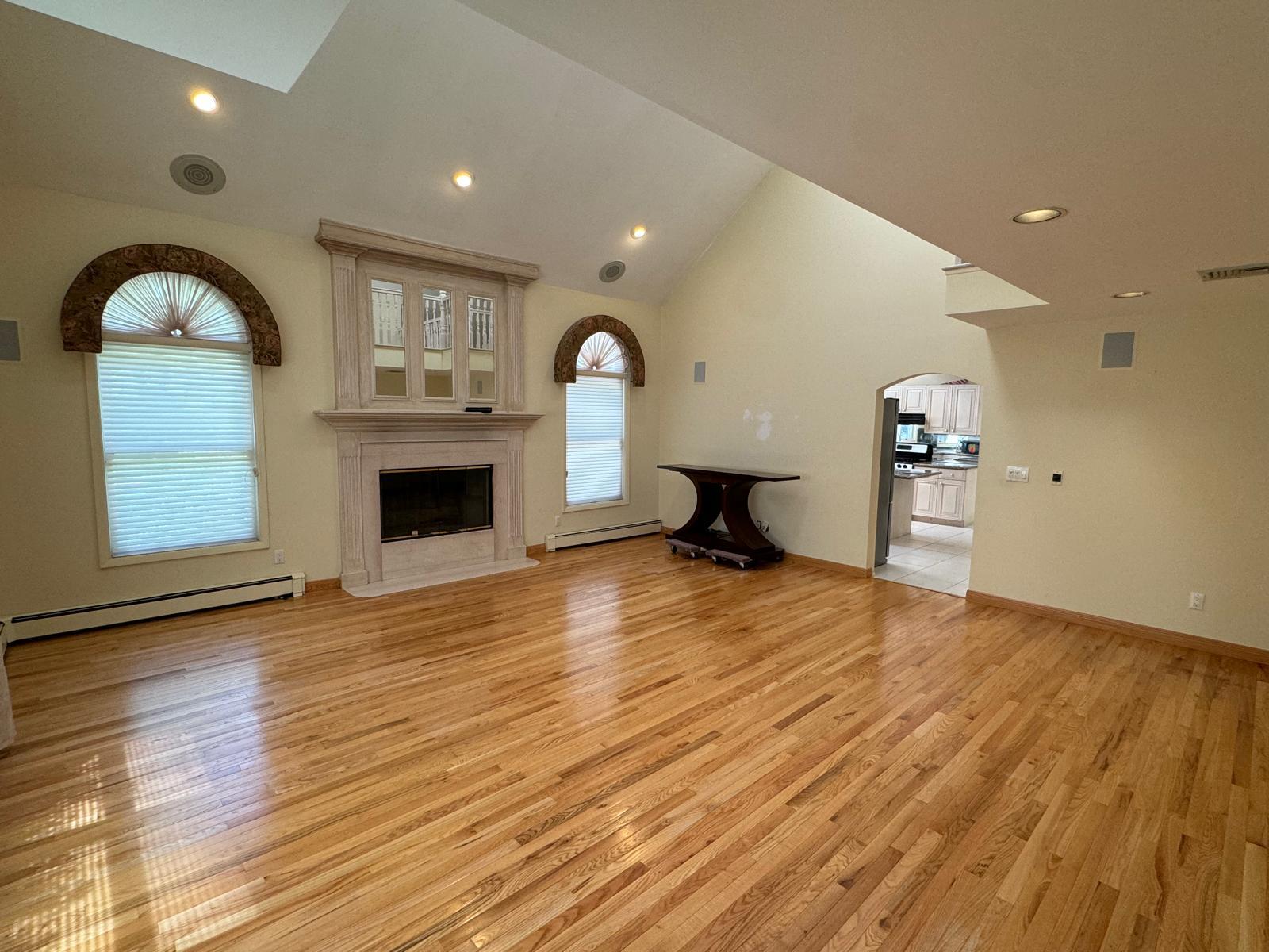 #15 photo, 66 Cliff Road, Port Jefferson , NY 11777