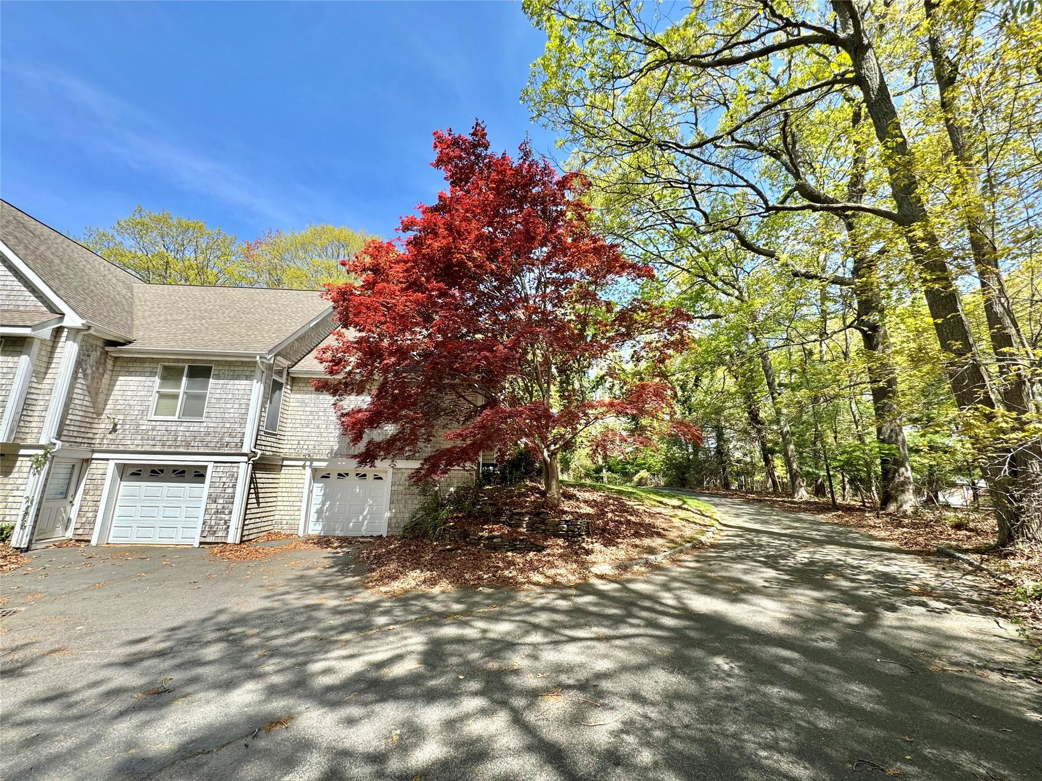 #4 photo, 66 Cliff Road, Port Jefferson , NY 11777