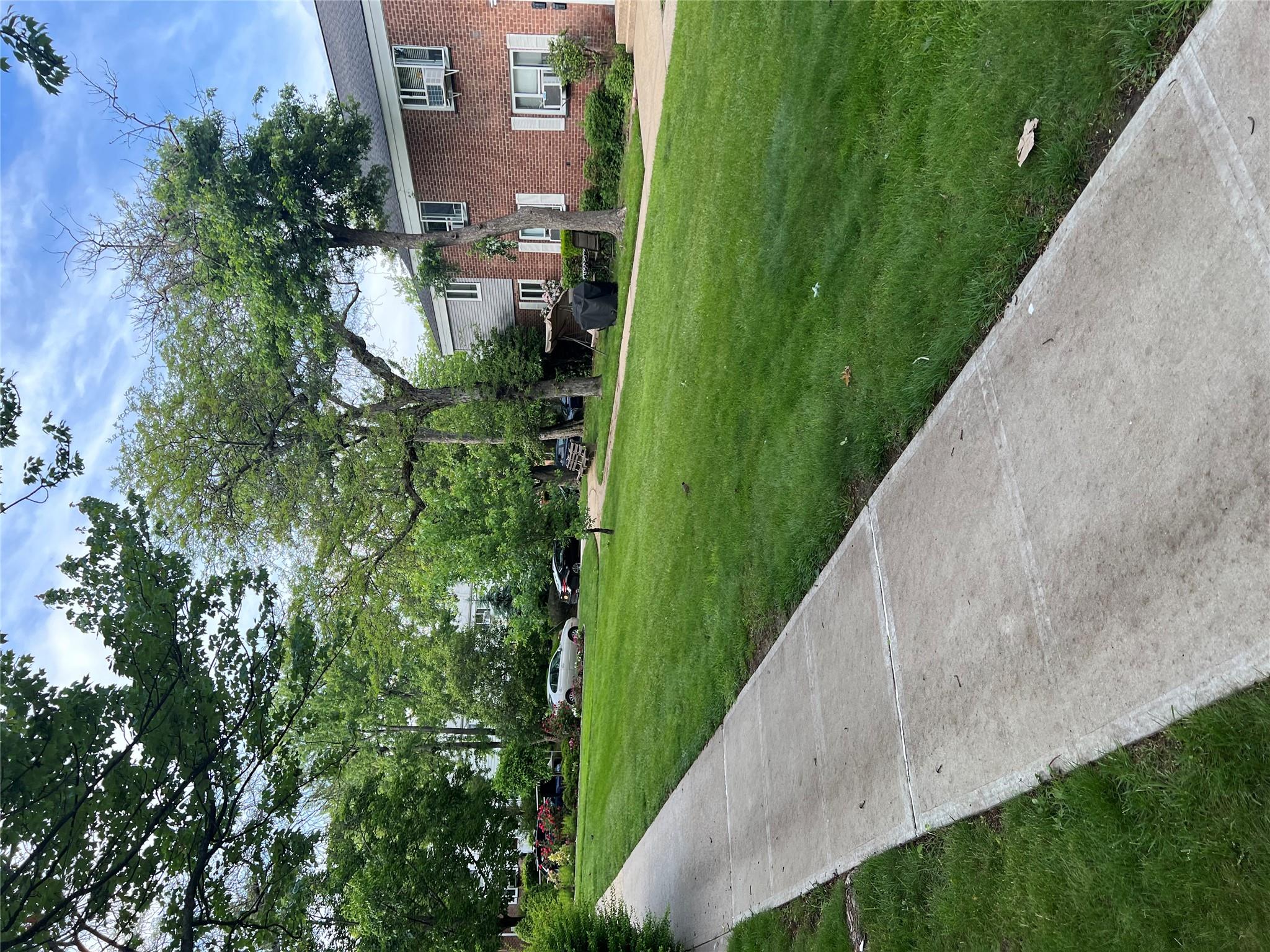 #1 photo, 225-12 Manor Road, كوينز Bellerose Manor , NY 11427