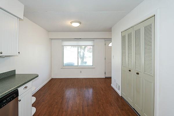 #3 photo, 223 Springmeadow Drive, サフォーク郡 Holbrook , NY 11741