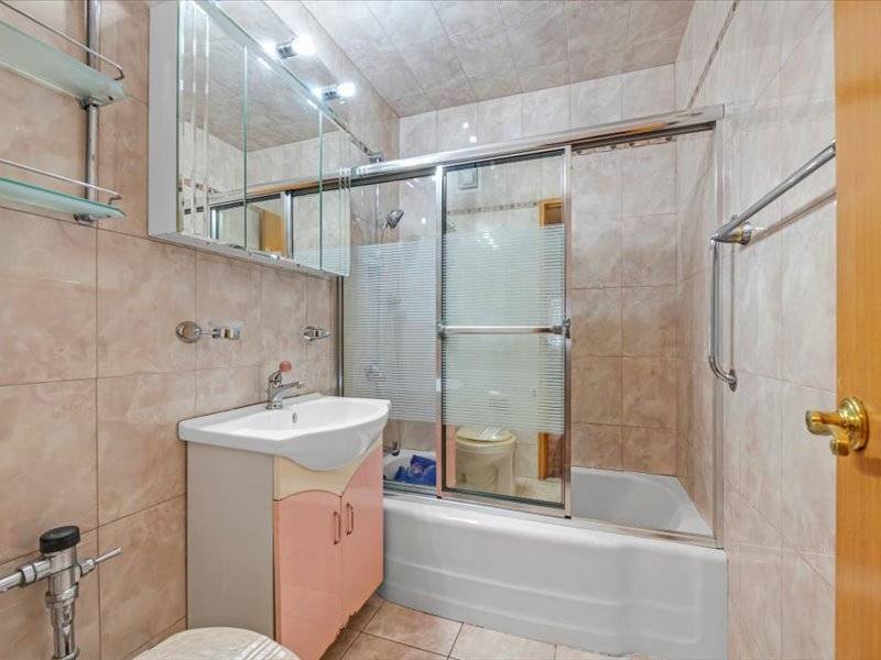 #8 photo, 611 Banner Ave, #1A, ブルックリン区 Brighton Beach , NY 11235