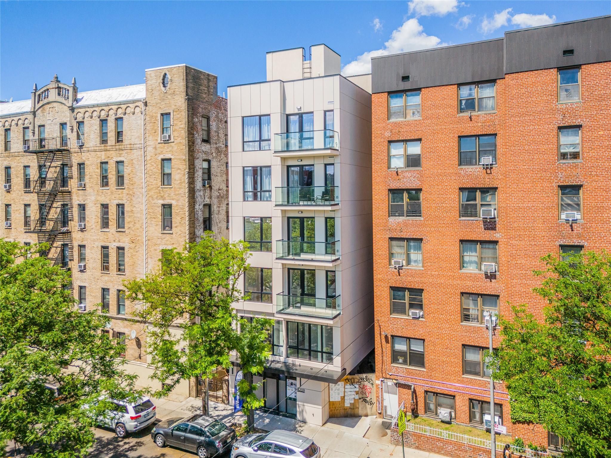 #1 photo, 4209 Hampton Street, كوينز Elmhurst , NY 11373