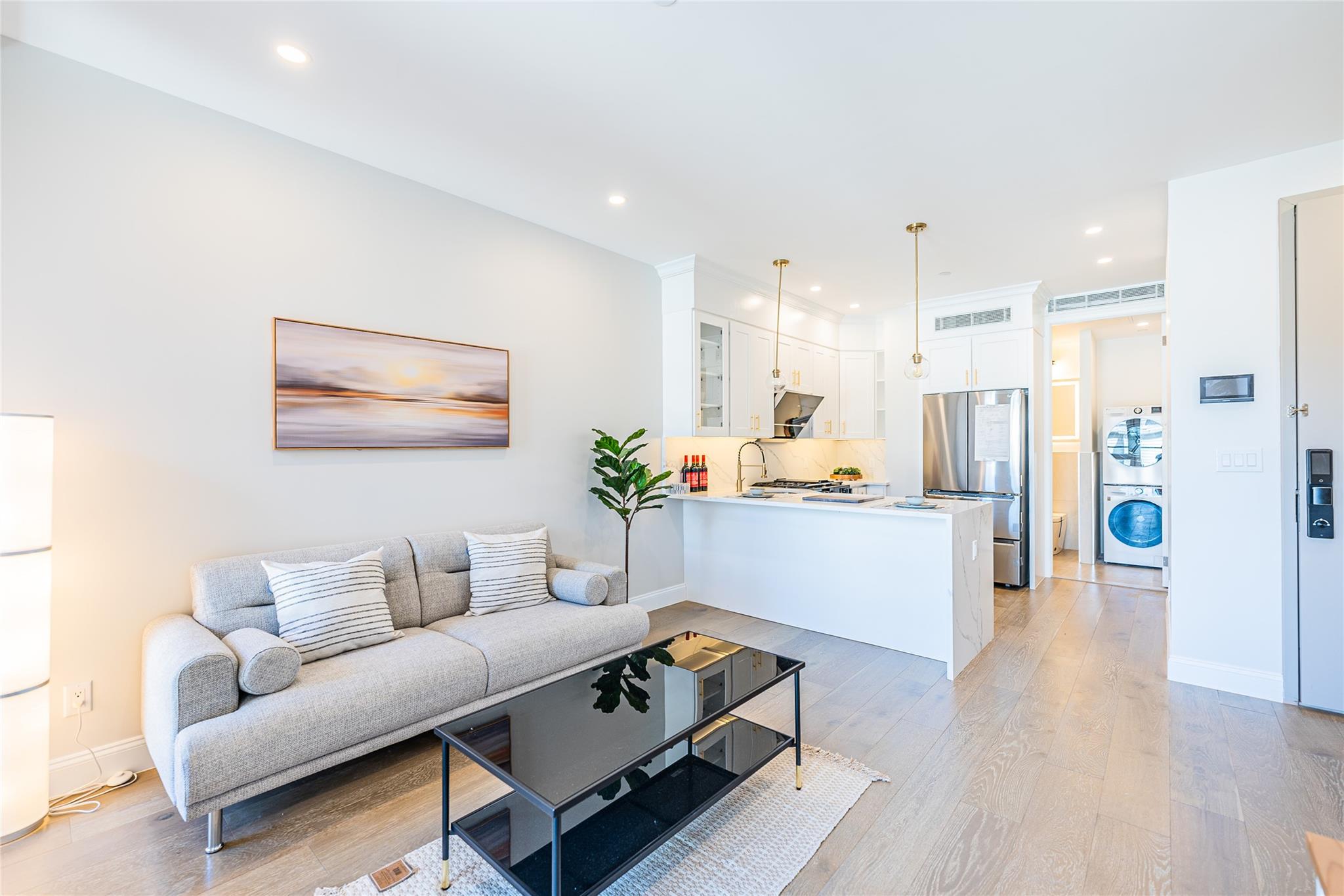 #5 photo, 4209 Hampton Street, クイーンズ区 Elmhurst , NY 11373