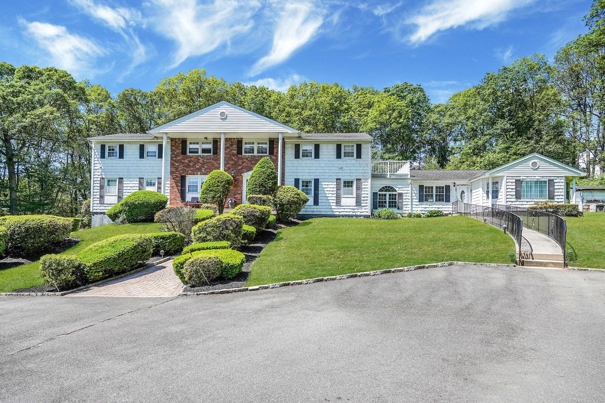 #2 photo, 11 Country Squire Court, サフォーク郡 Dix Hills , NY 11746