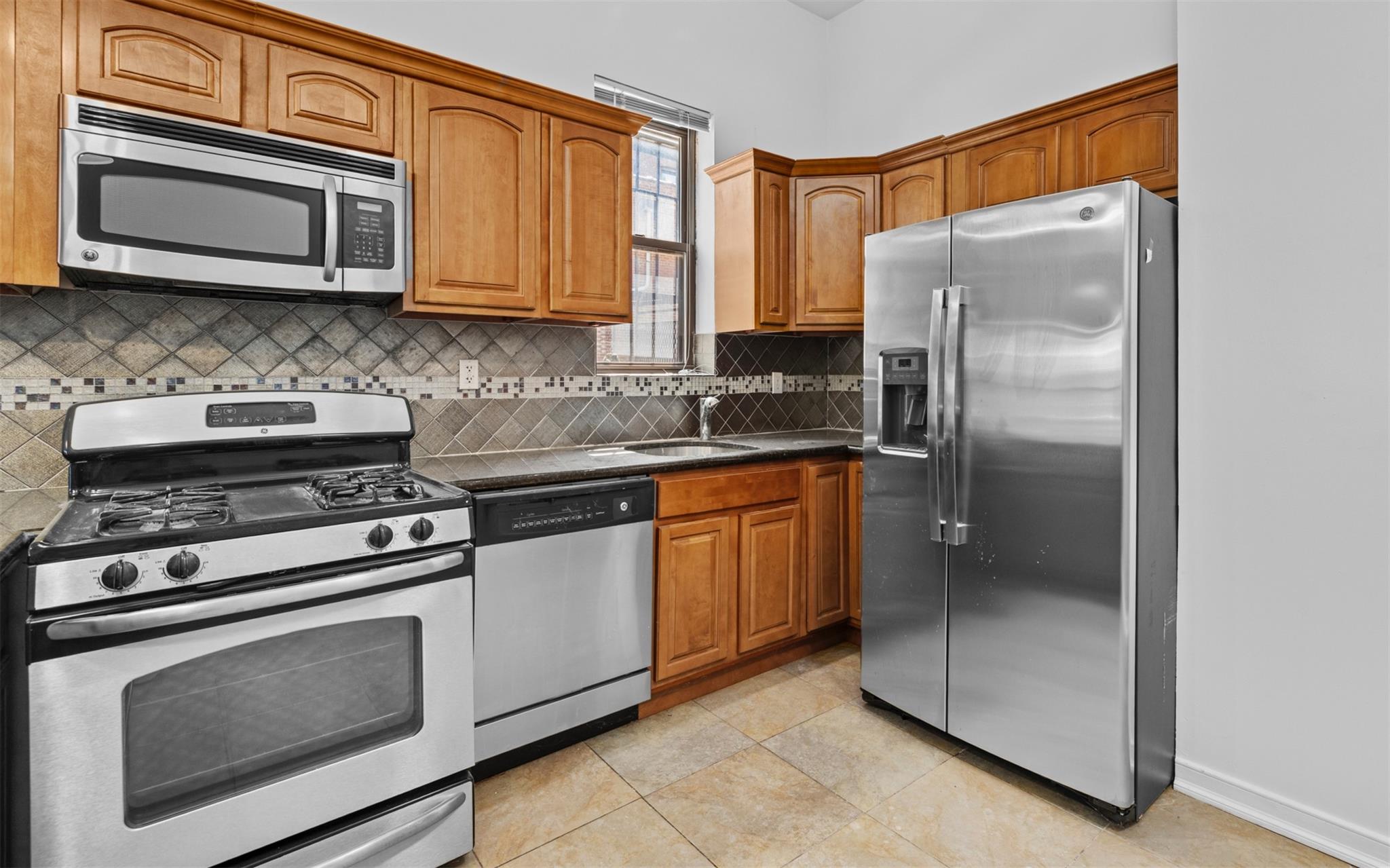 #15 photo, 626 Madison Street, Brooklyn , NY 11221