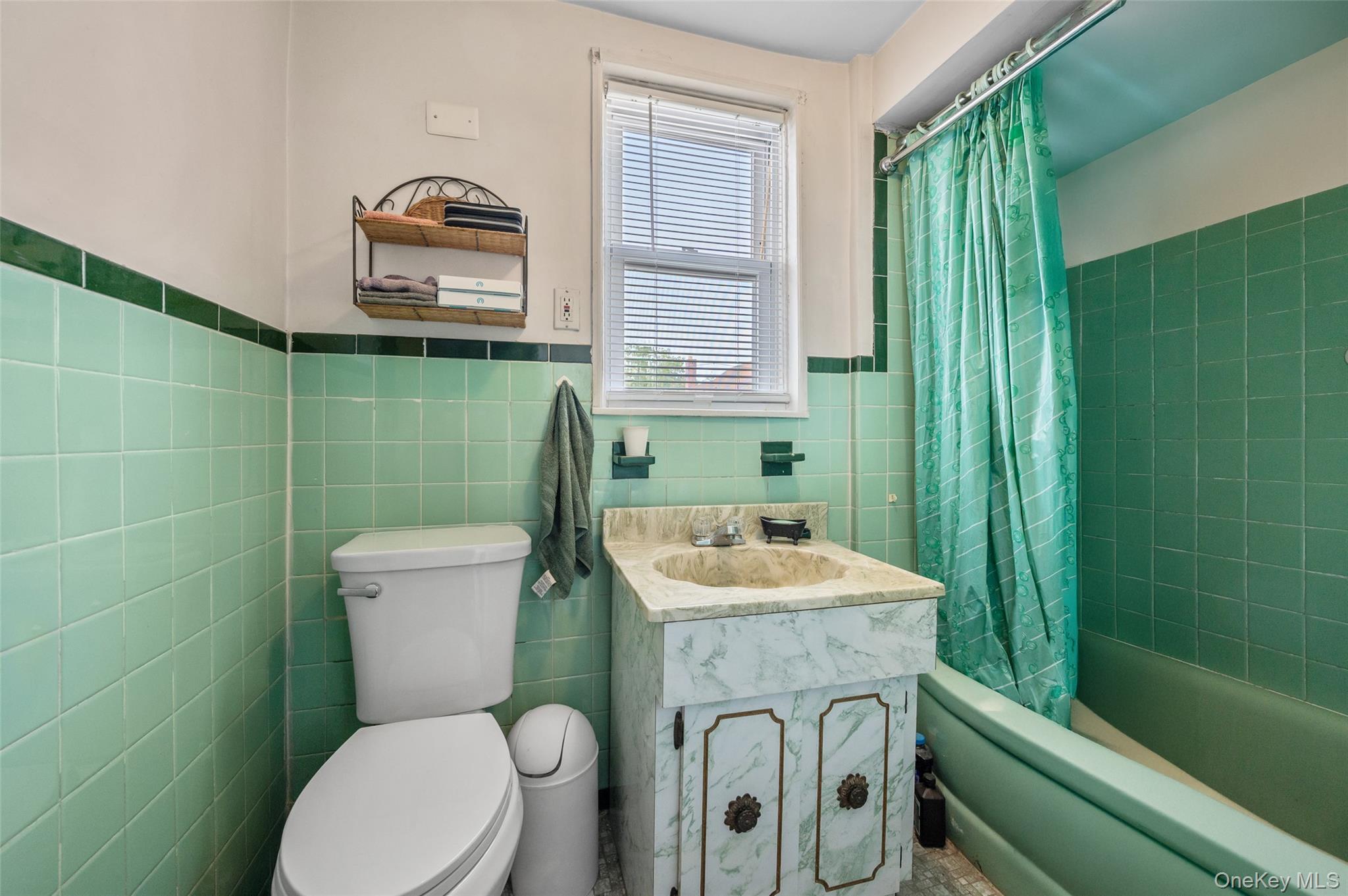 #11 photo, 1615 Mahan Avenue, ブロンクス区 Bronx , NY 10461