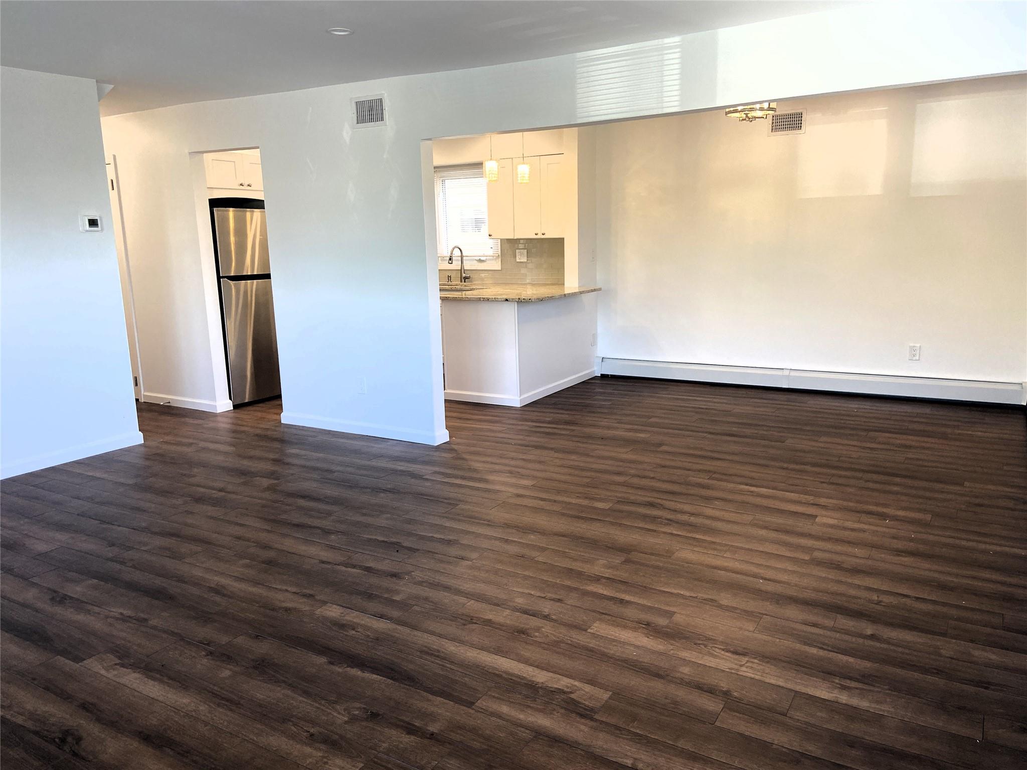 #3 photo, 473 Franklin Boulevard, ナッソー郡 Long Beach , NY 11561