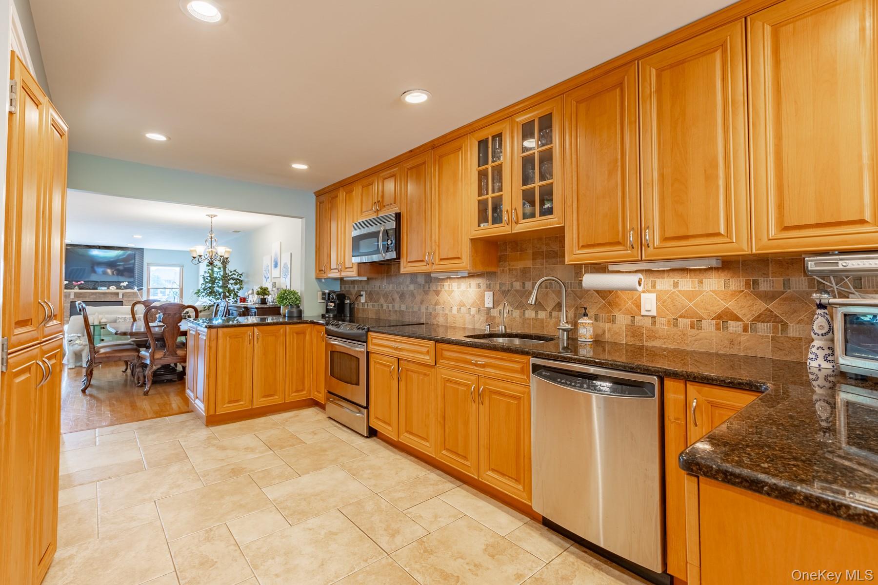 #6 photo, 10 Hidden Harbor Drive, サフォーク郡 Babylon , NY 11702