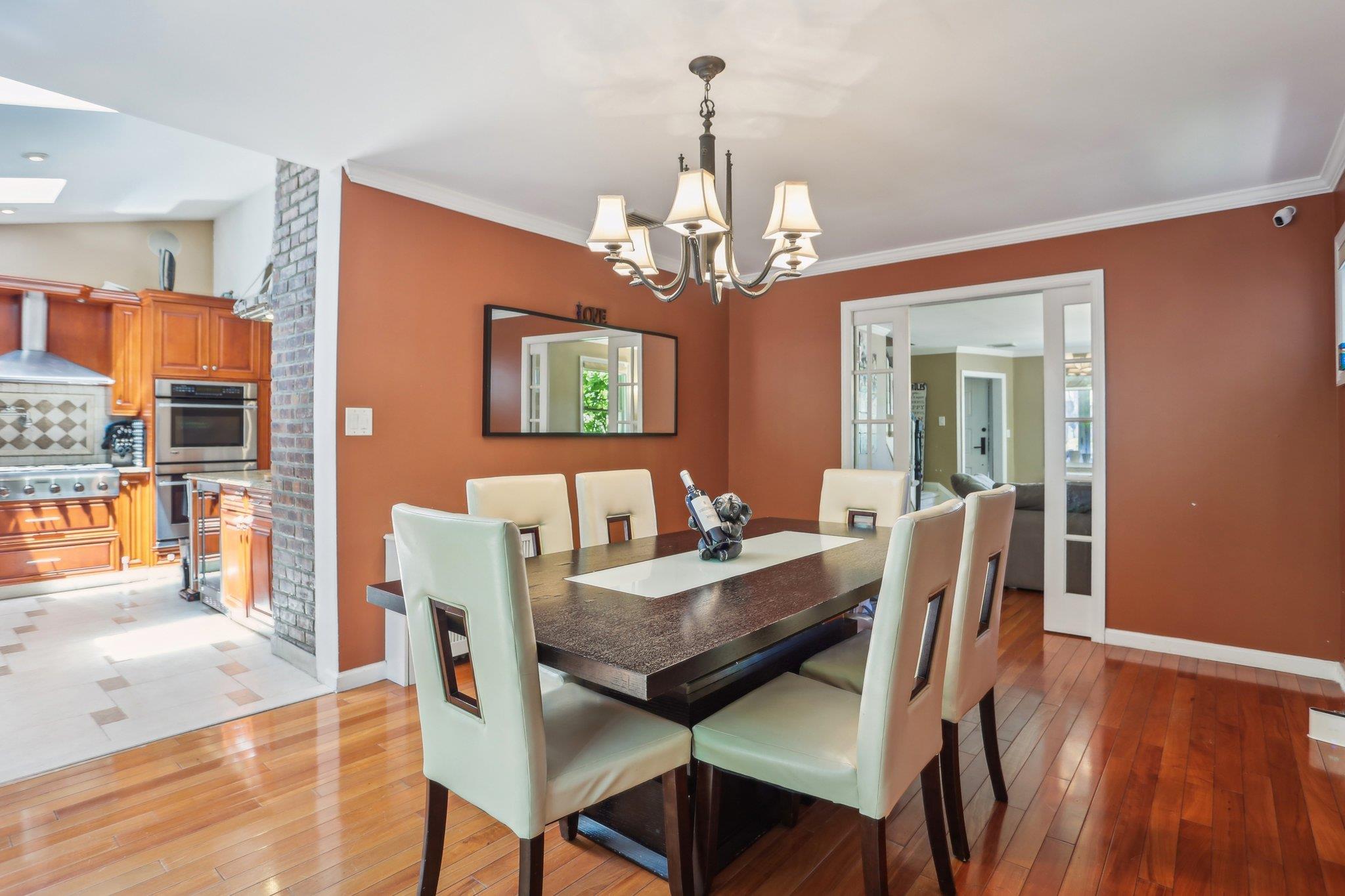 #3 photo, 80-36 208th Street, 皇后区 Hollis Hills , NY 11427