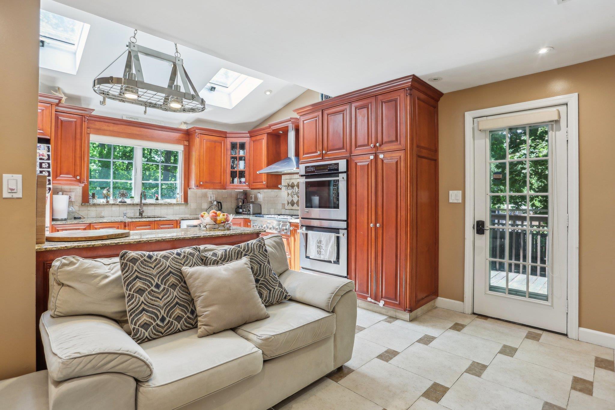 #6 photo, 80-36 208th Street, 皇后区 Hollis Hills , NY 11427