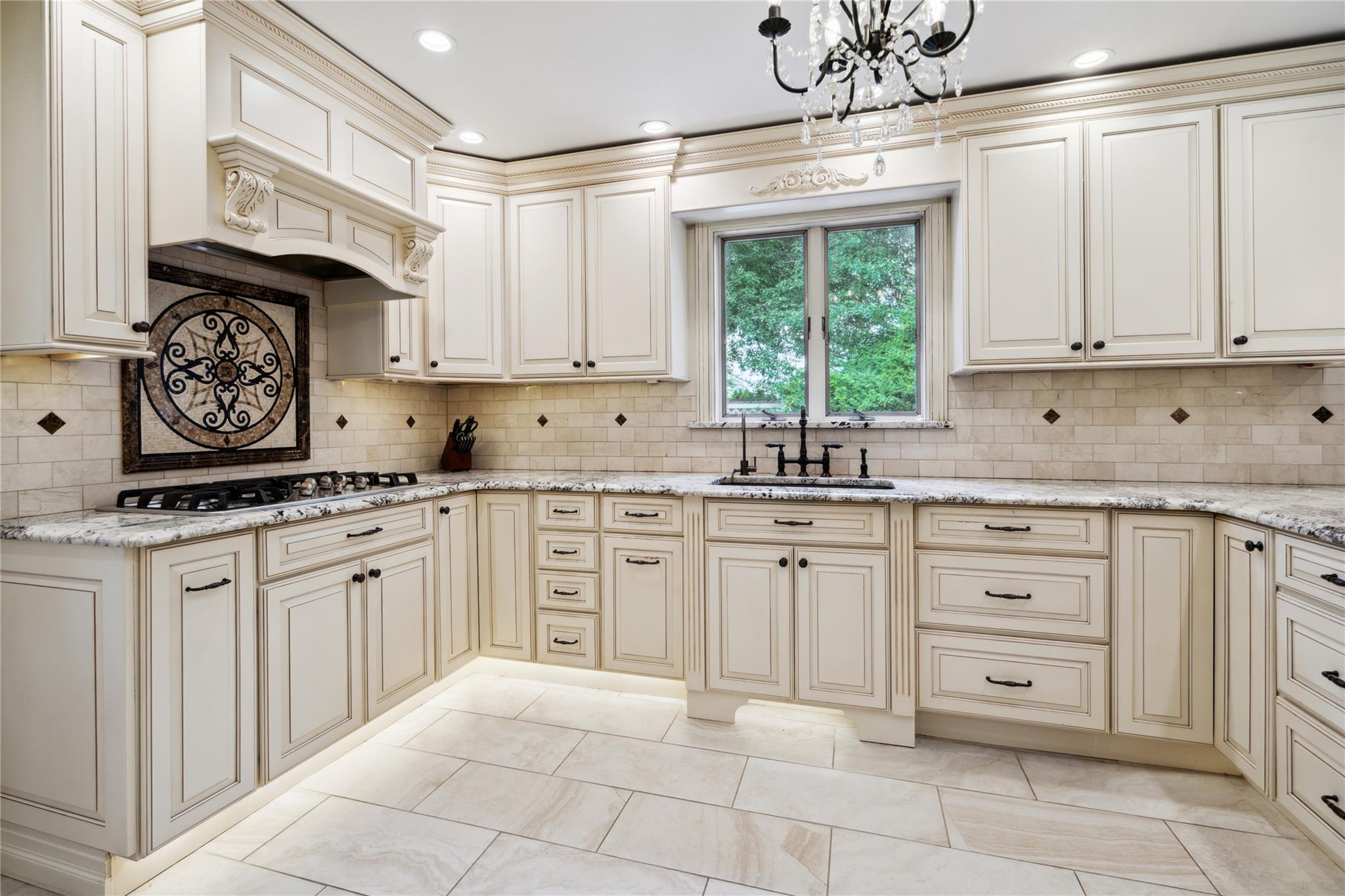 #9 photo, 10 Atlas Avenue, 长岛 Malverne , NY 11565