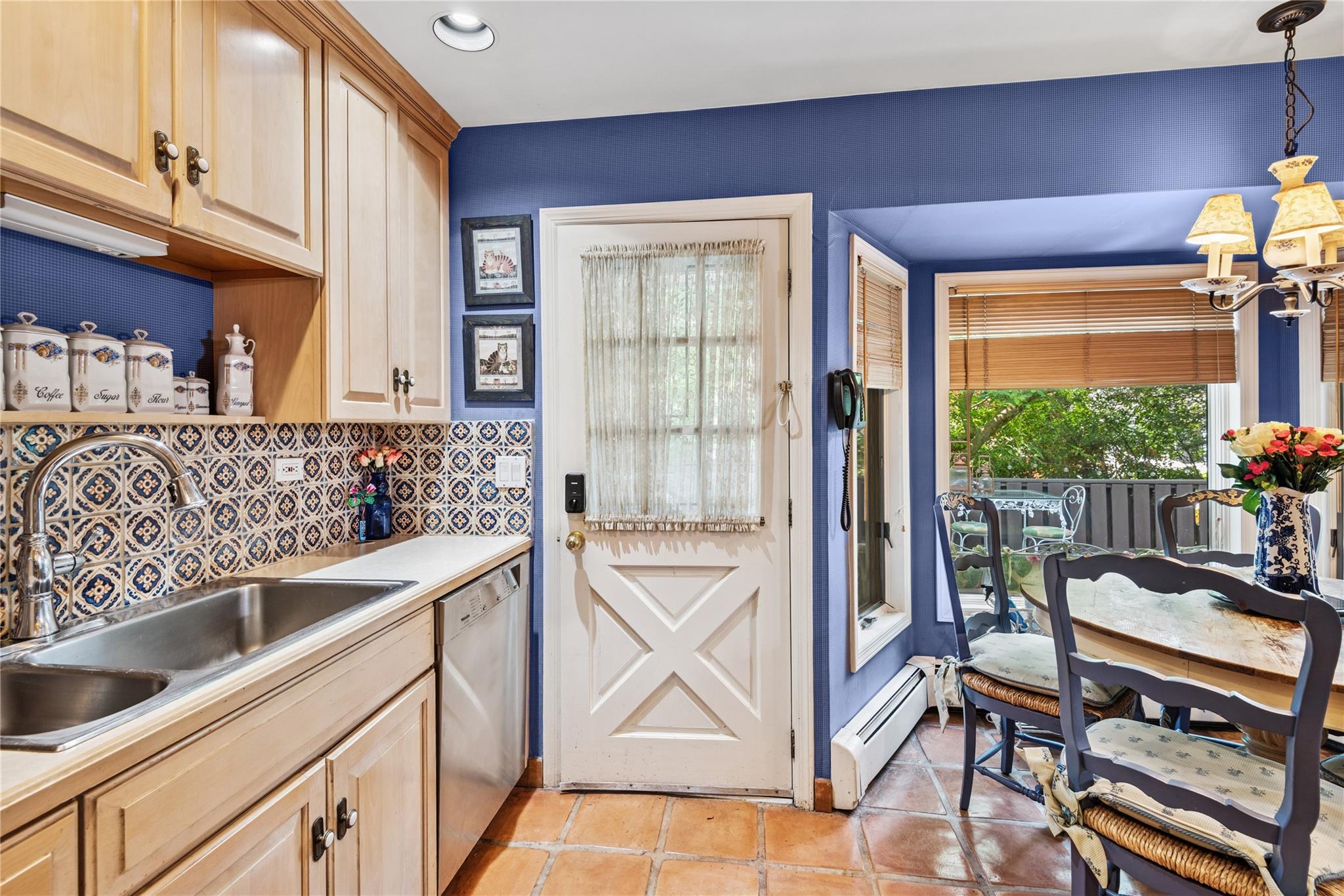 #12 photo, 221 Somerset Drive, ナッソー郡 Hewlett , NY 11557