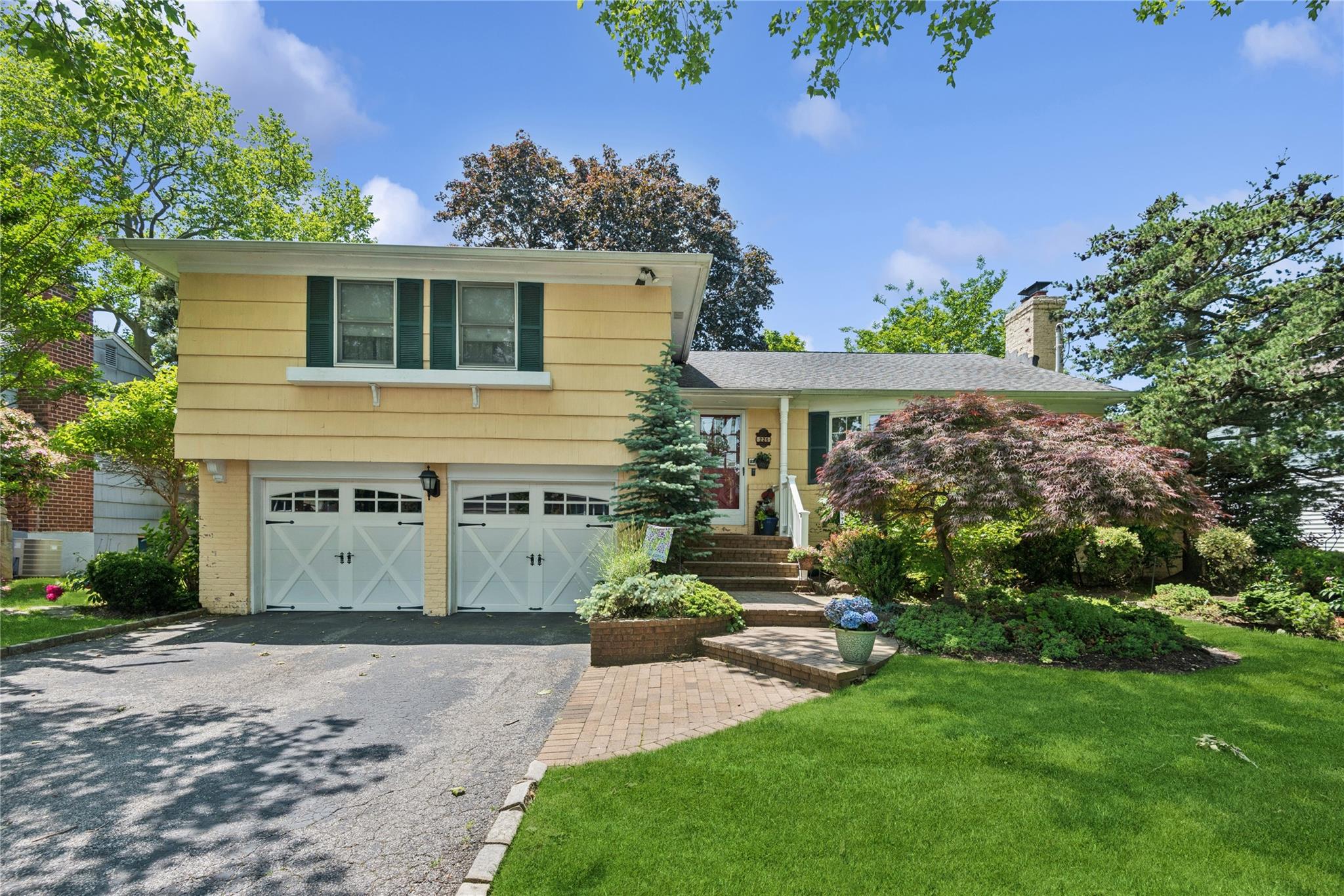 #3 photo, 221 Somerset Drive, ナッソー郡 Hewlett , NY 11557