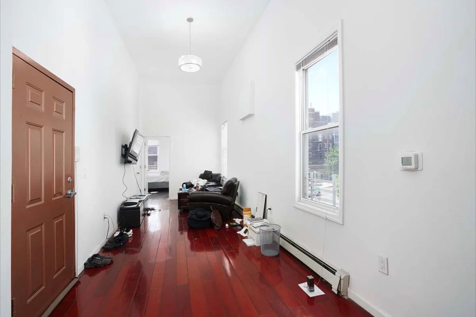 #16 photo, 29-15 Astoria Boulevard, クイーンズ区 Astoria , NY 11102