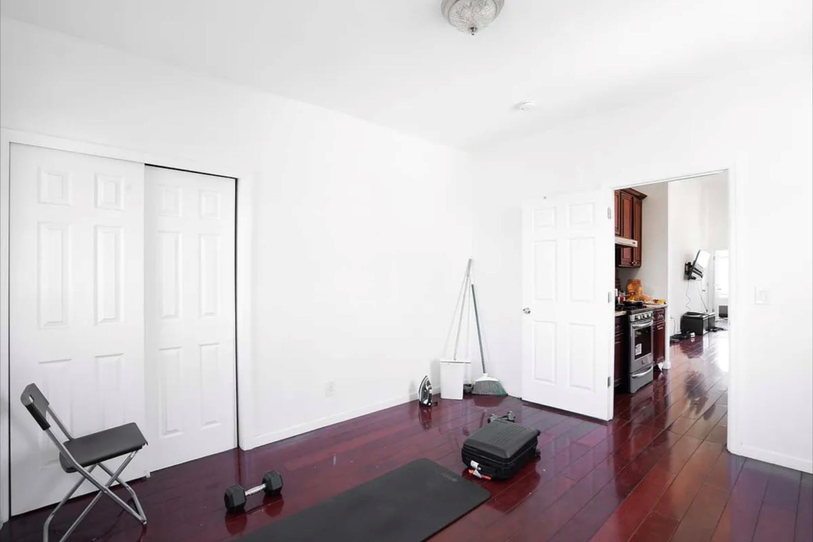 #18 photo, 29-15 Astoria Boulevard, クイーンズ区 Astoria , NY 11102