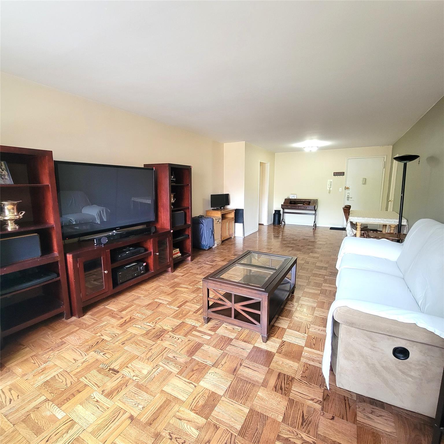 #2 photo, 70-20 108 Street, Forest Hills , NY 11375