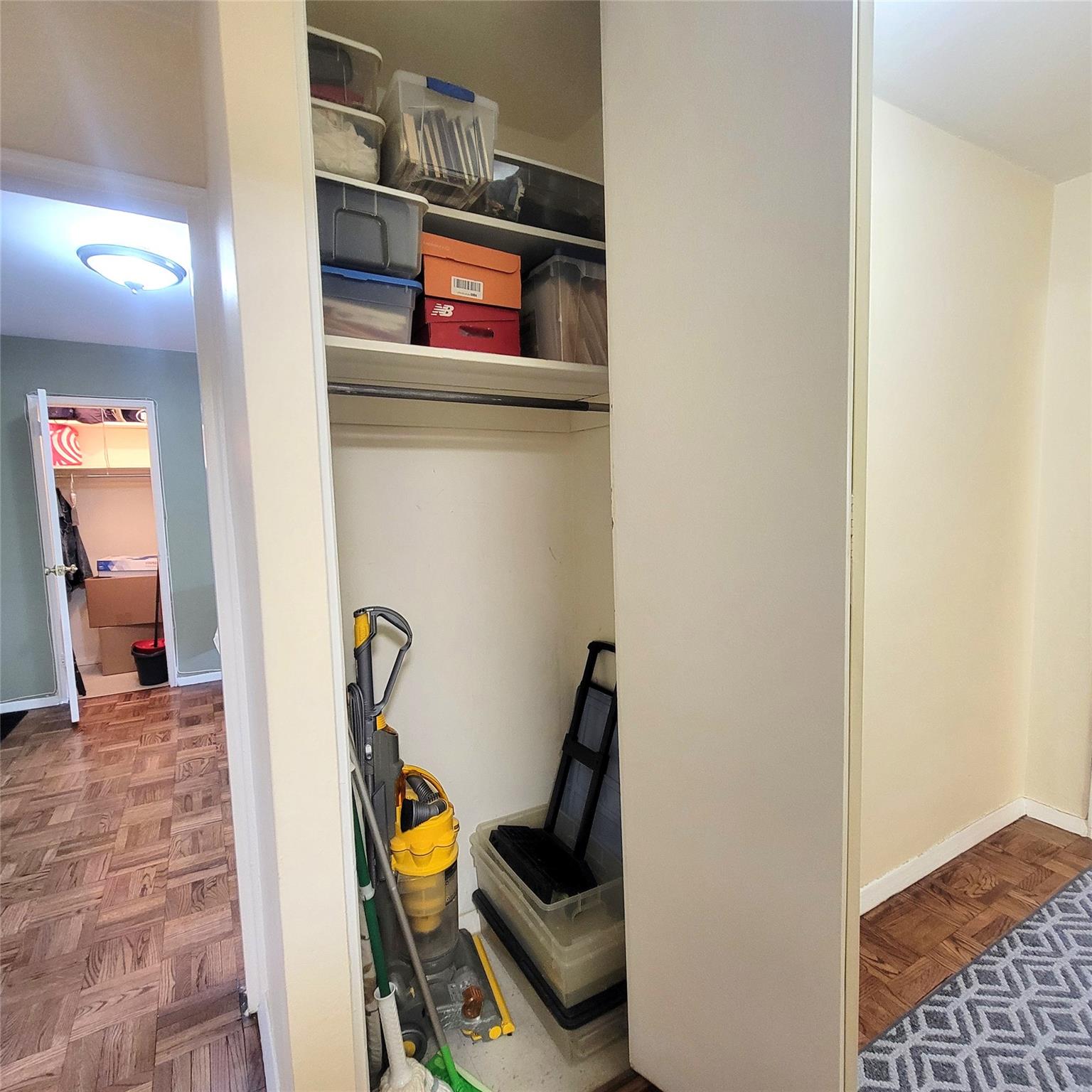 #8 photo, 70-20 108 Street, Forest Hills , NY 11375