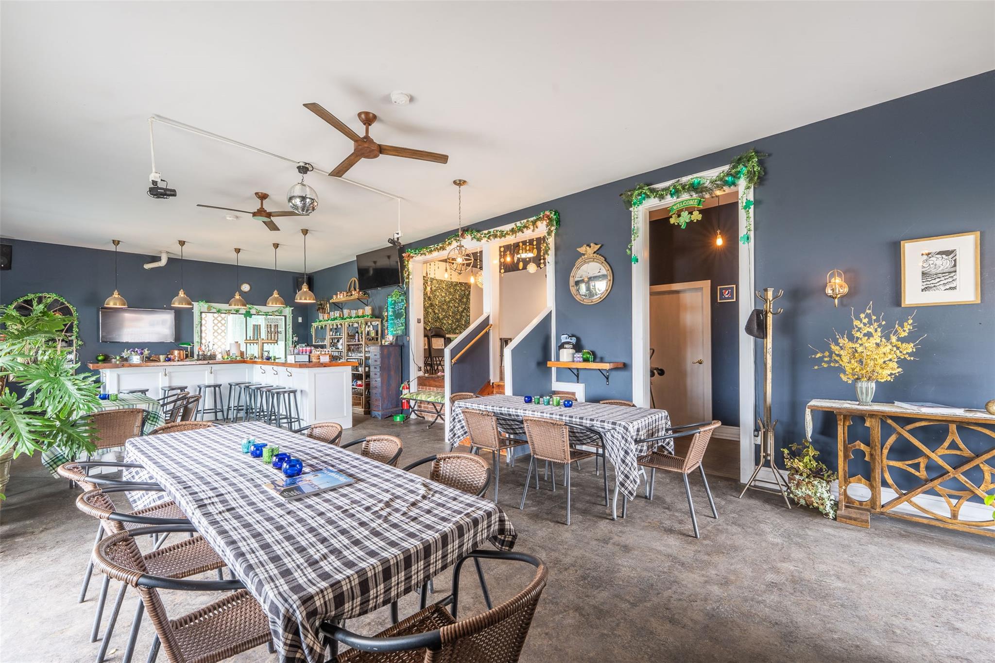 #19 photo, 13100 Main Rd, サフォーク郡 Mattituck , NY 11952