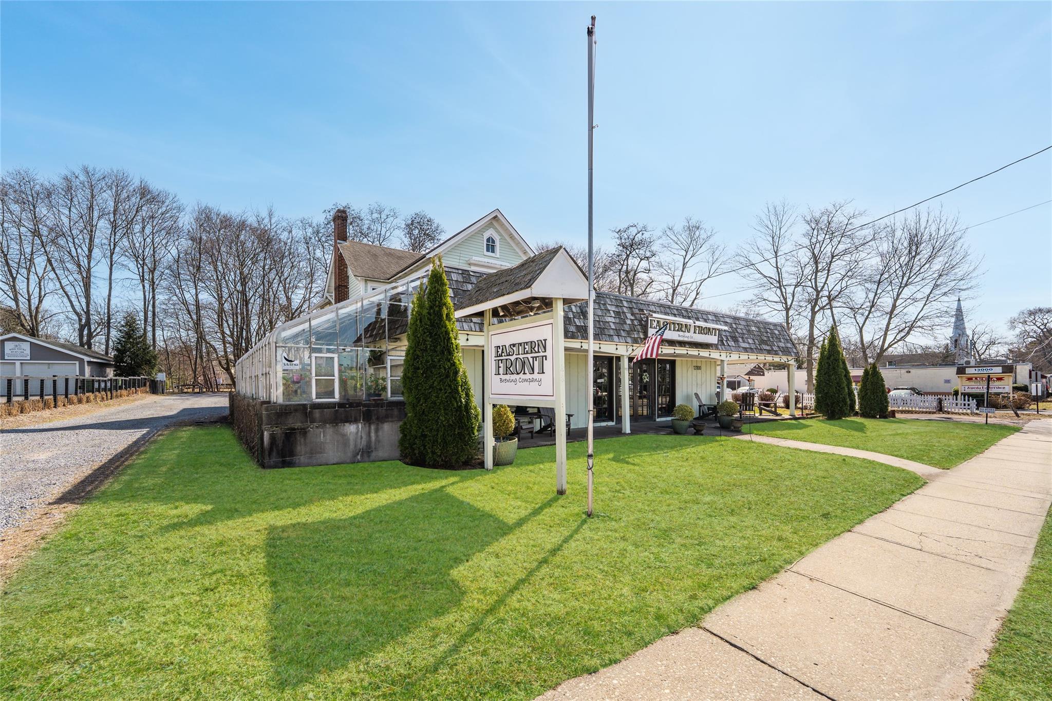 #9 photo, 13100 Main Rd, サフォーク郡 Mattituck , NY 11952