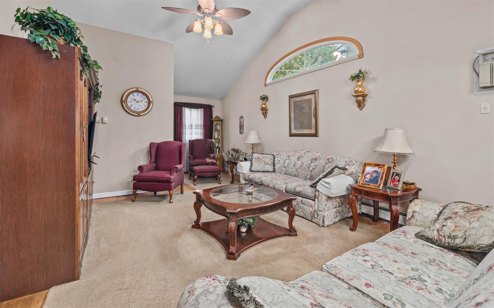 #5 photo, 84 Charles Street, ナッソー郡 Mineola , NY 11501