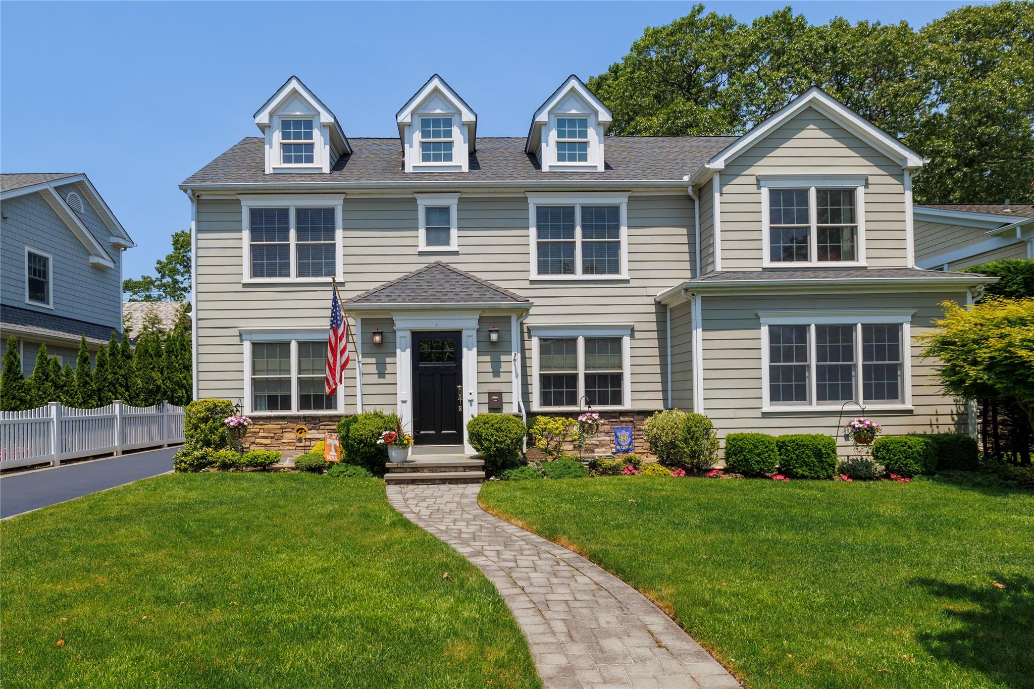 #1 photo, 59 Fountain Avenue, Rockville Centre , NY 11570