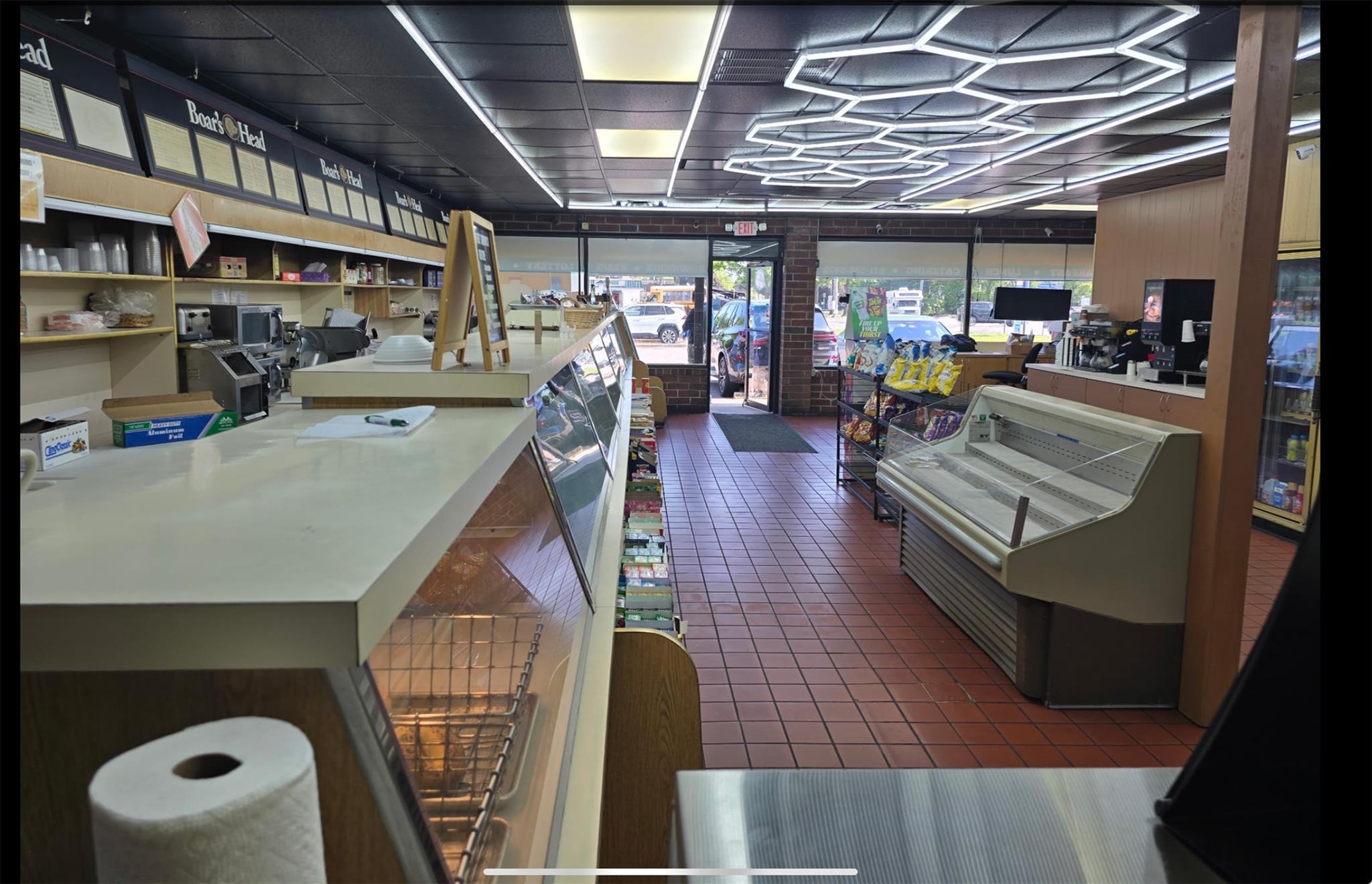 #7 photo, 3311 Veterans Memorial Highway, サフォーク郡 Ronkonkoma , NY 11779