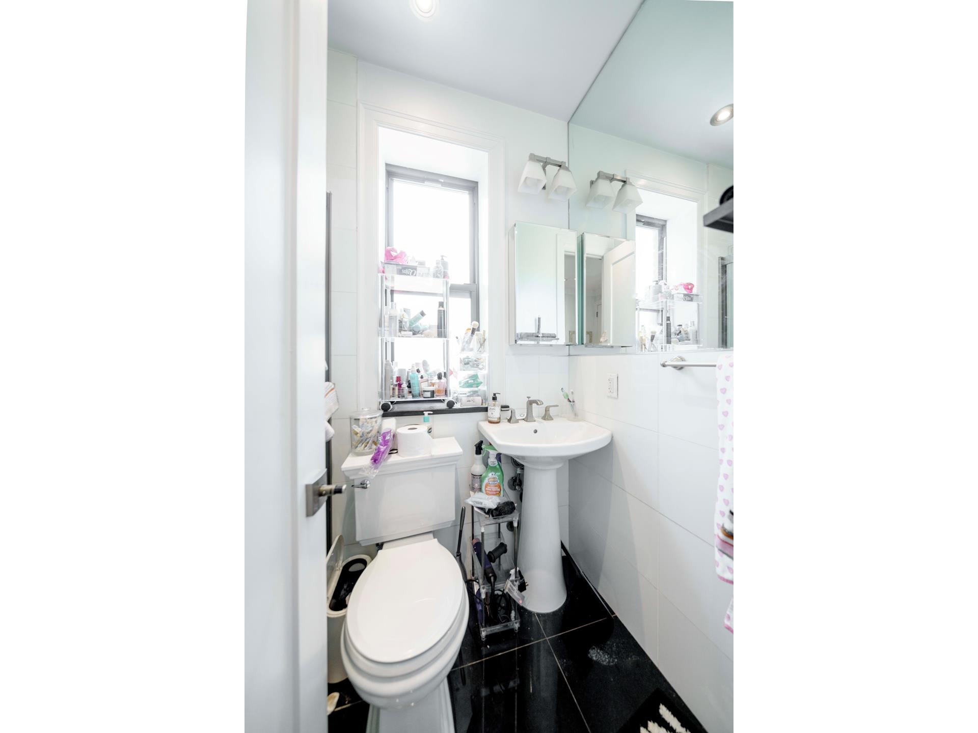 #1 photo, 106 W 13TH Street, Greenwich Village , NY 10011