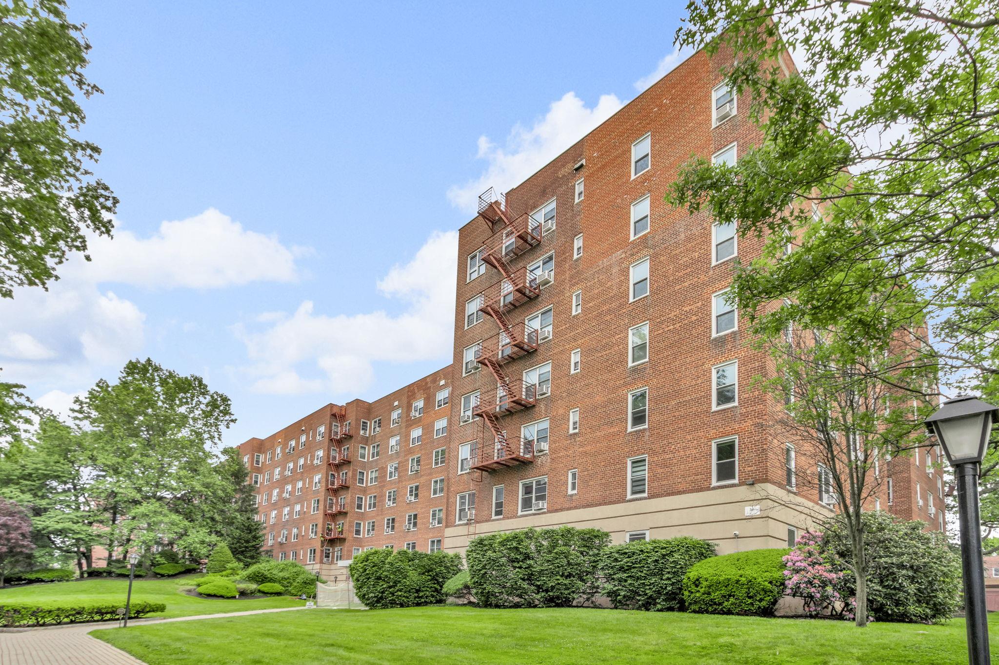 #1 photo, 1304 midland Avenue, Bronxville , NY 10704