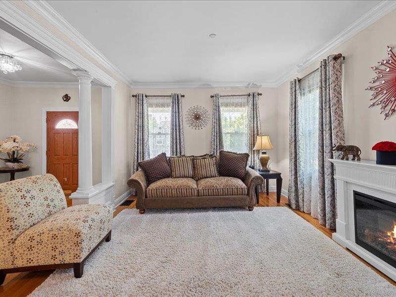 #4 photo, 283 Harrison Avenue, Harrison , NY 10528