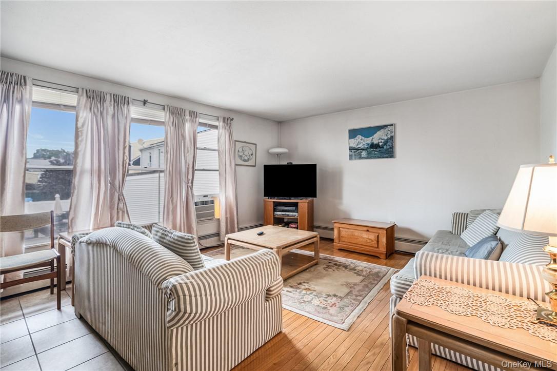 #4 photo, 651 Plaza Avenue, Mamaroneck , NY 10543