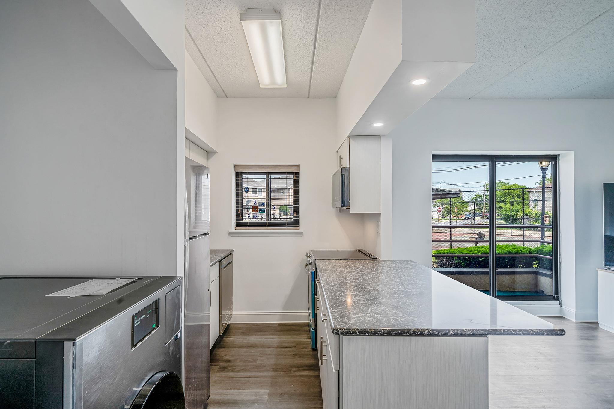 #1 photo, 725 Miller Avenue, ناسو Freeport , NY 11520