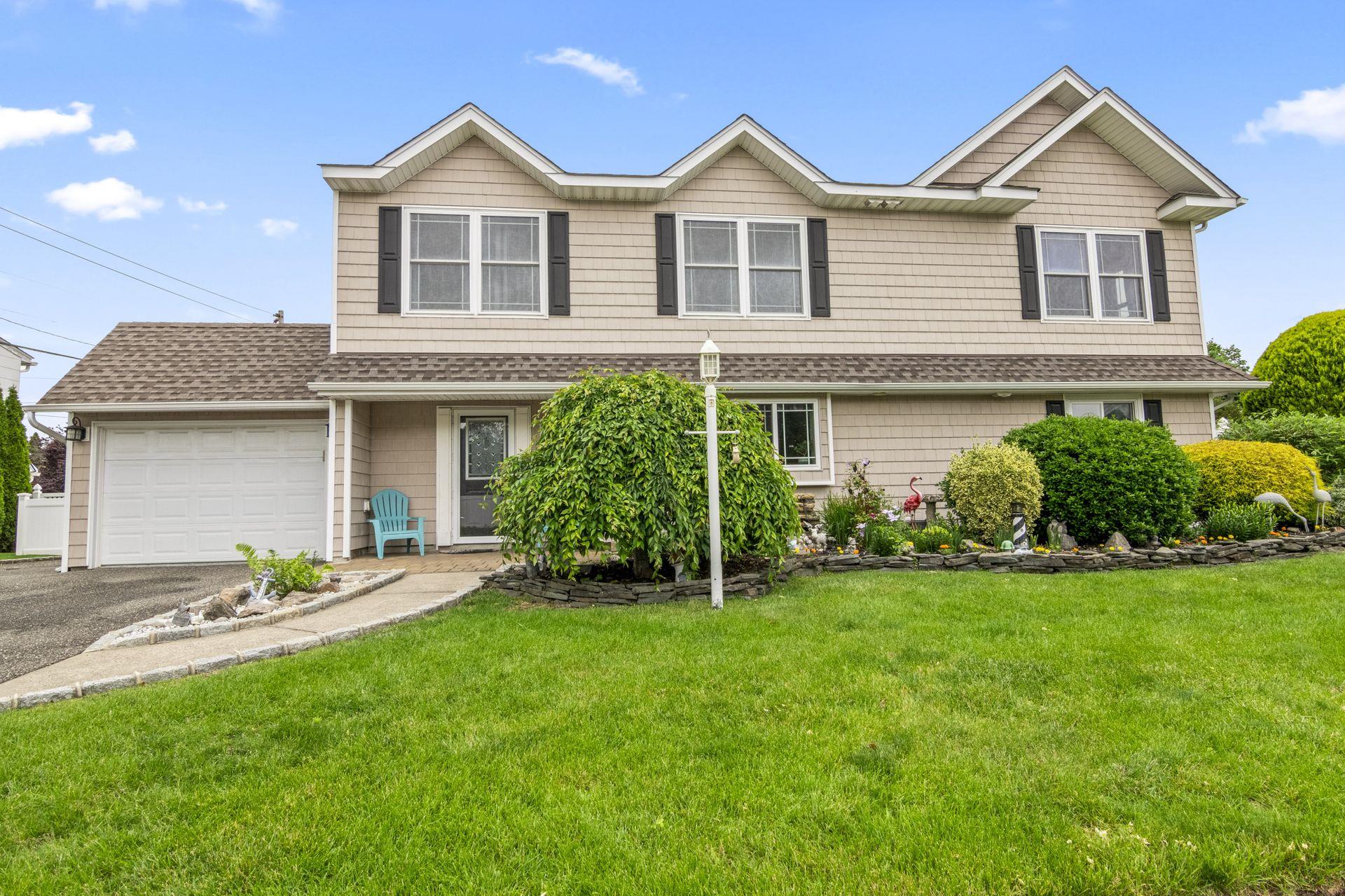 #1 photo, 79 Beech Lane, 長島 Hicksville , NY 11801