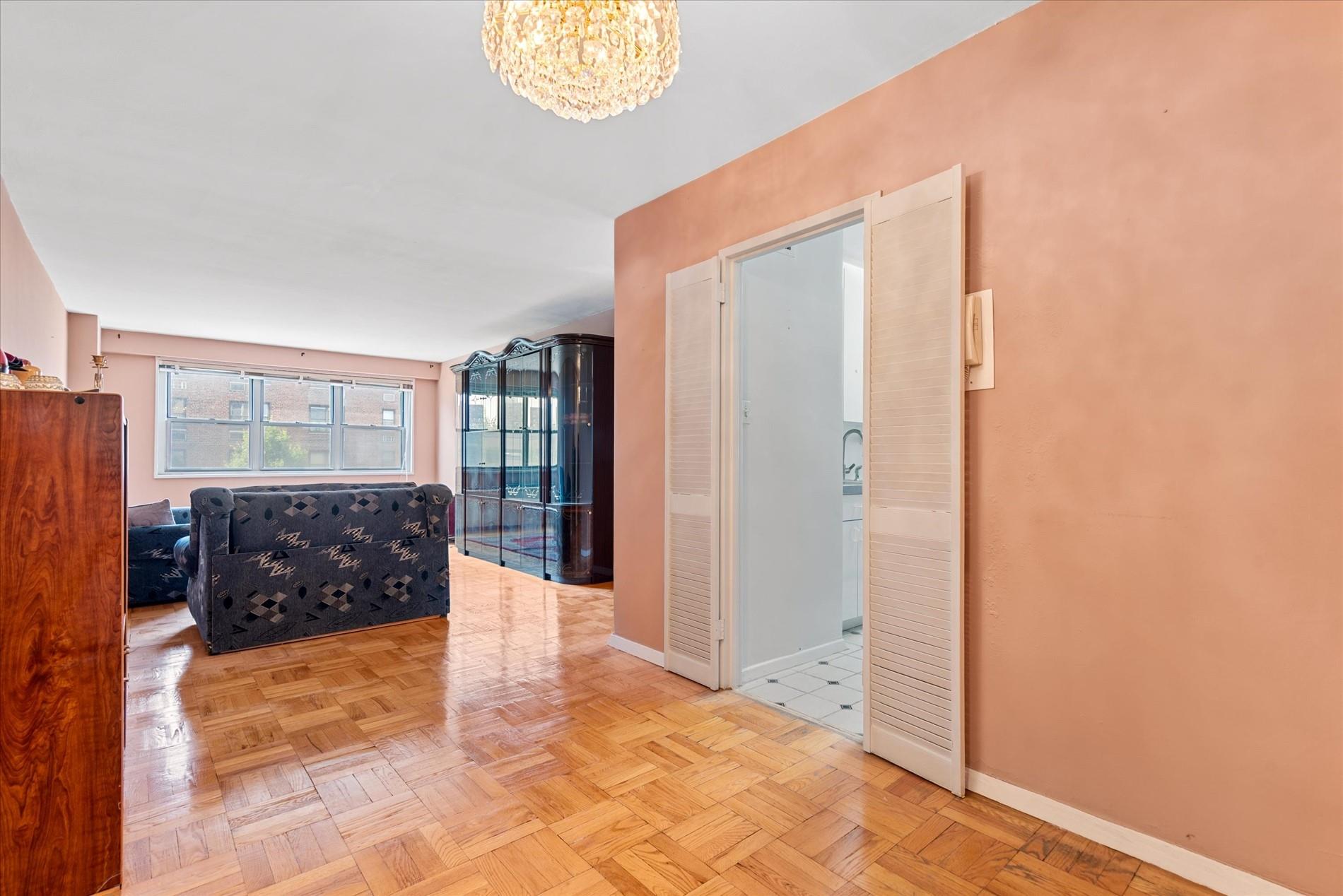 #4 photo, 102-30 66th Road, Forest Hills , NY 11375