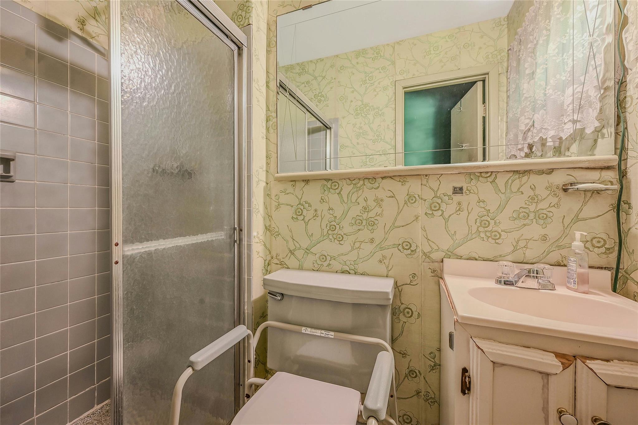 #16 photo, 10 Moonedge Road, Northport , NY 11768