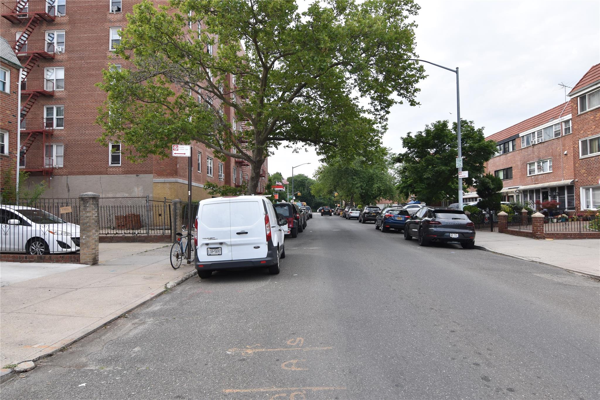 #2 photo, 3134 68th Street, 皇后區 木邊 Woodside , NY 11377