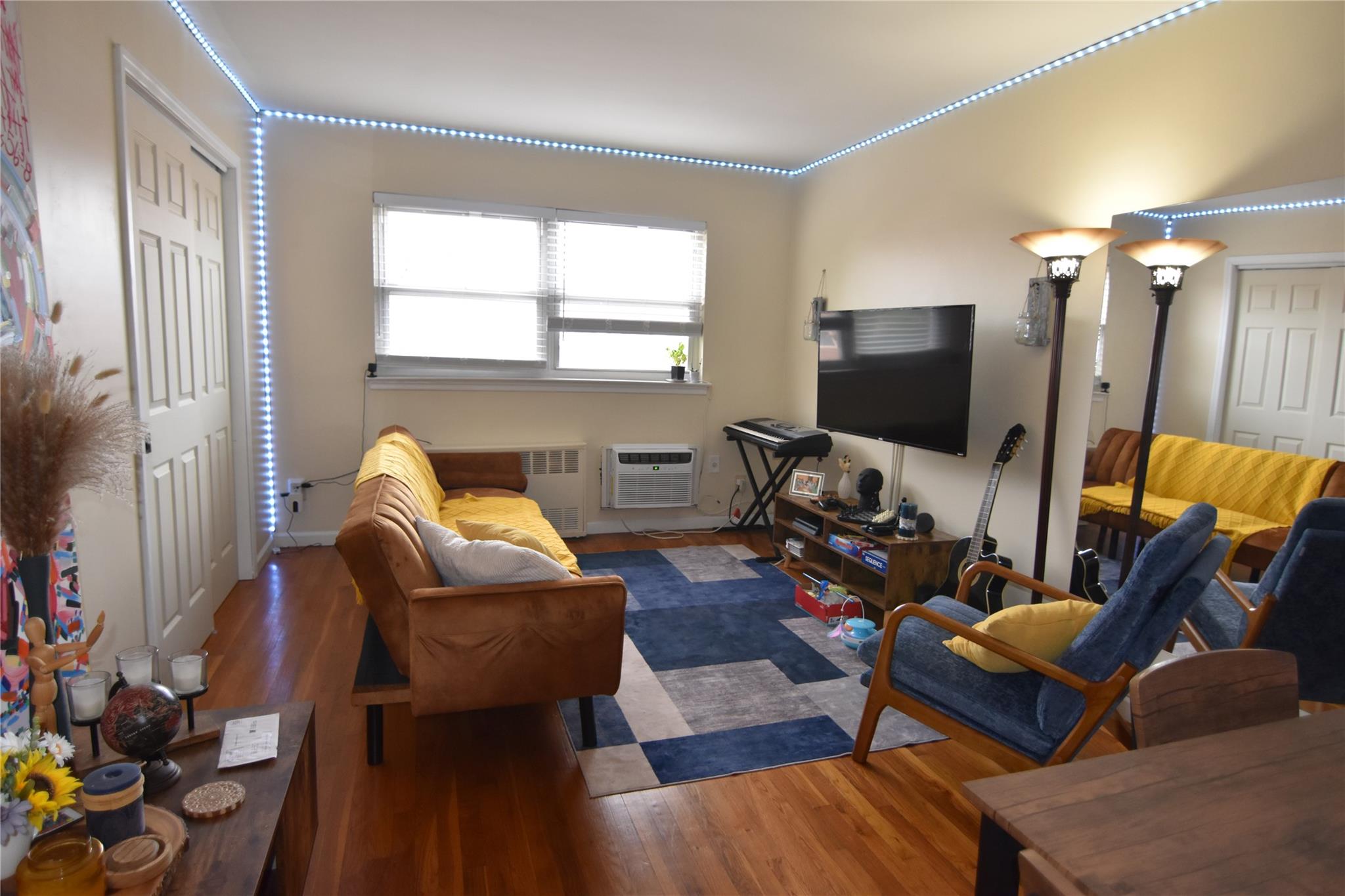 #8 photo, 3134 68th Street, 皇后區 木邊 Woodside , NY 11377