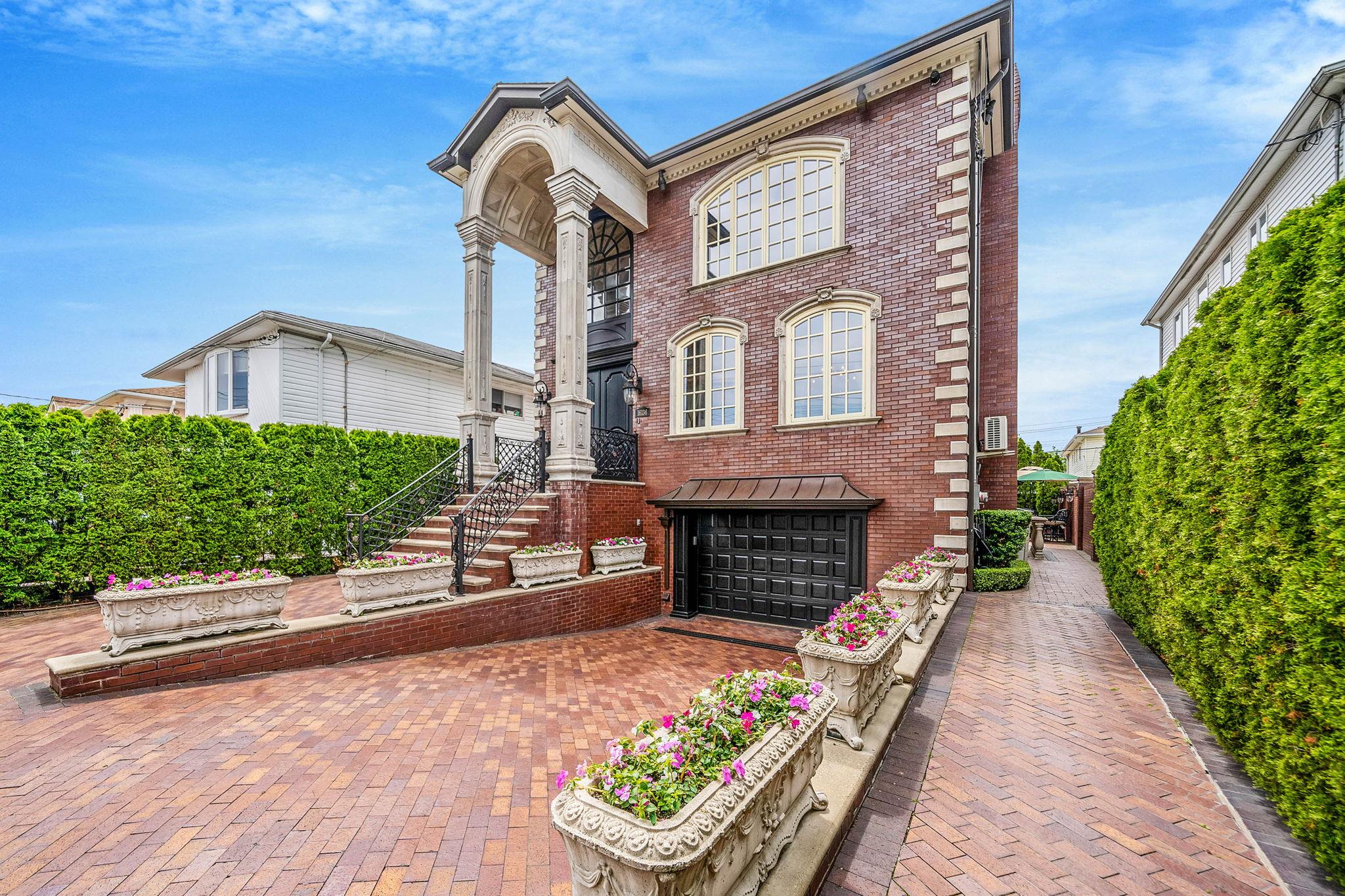 #1 photo, 16136 90th Street, Howard Beach , NY 11414-3415