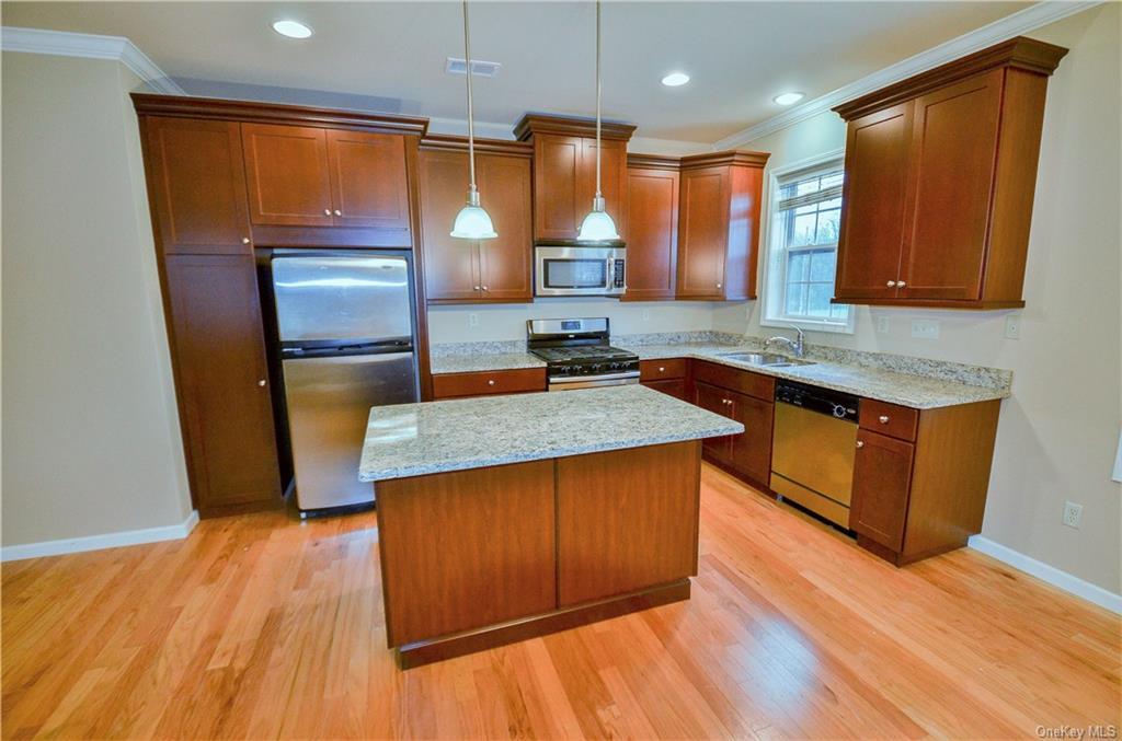 #1 photo, 204 Canter Court, Goshen , NY 10924