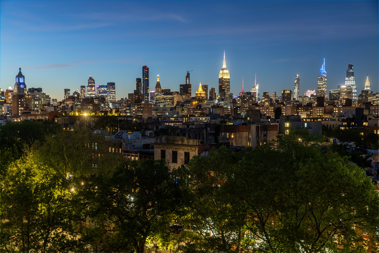 #12 photo, 143 Ave B, マンハッタン East Village , NY 10009