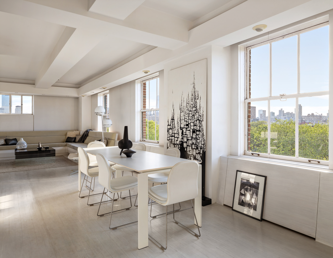 #7 photo, 143 Ave B, マンハッタン East Village , NY 10009