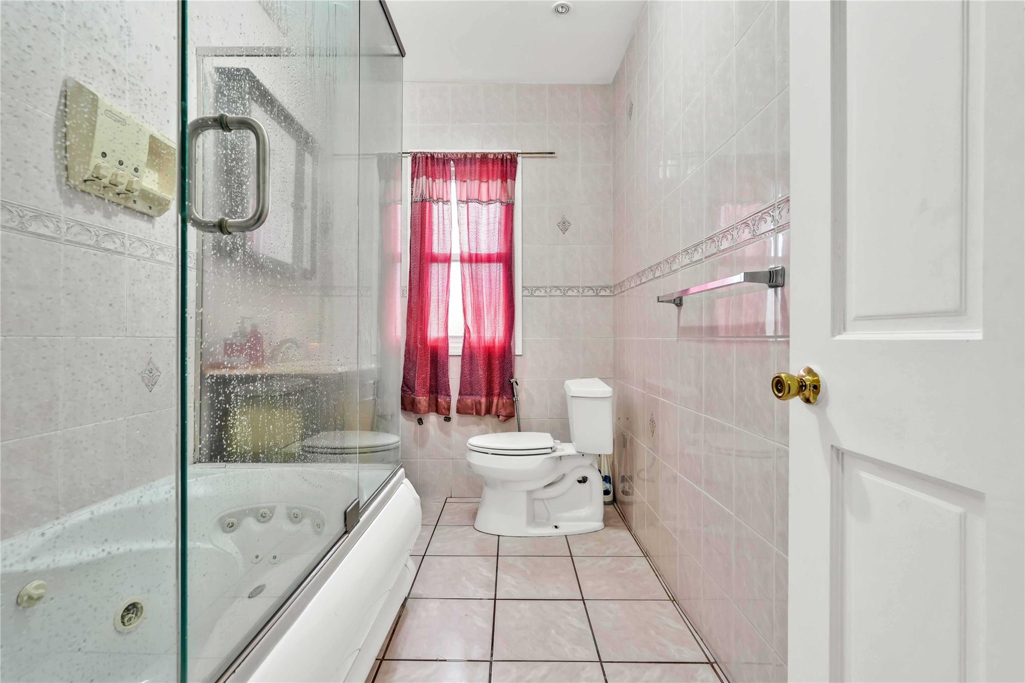 #13 photo, 114-11 86th Avenue, クイーンズ区 Richmond Hill North , NY 11418