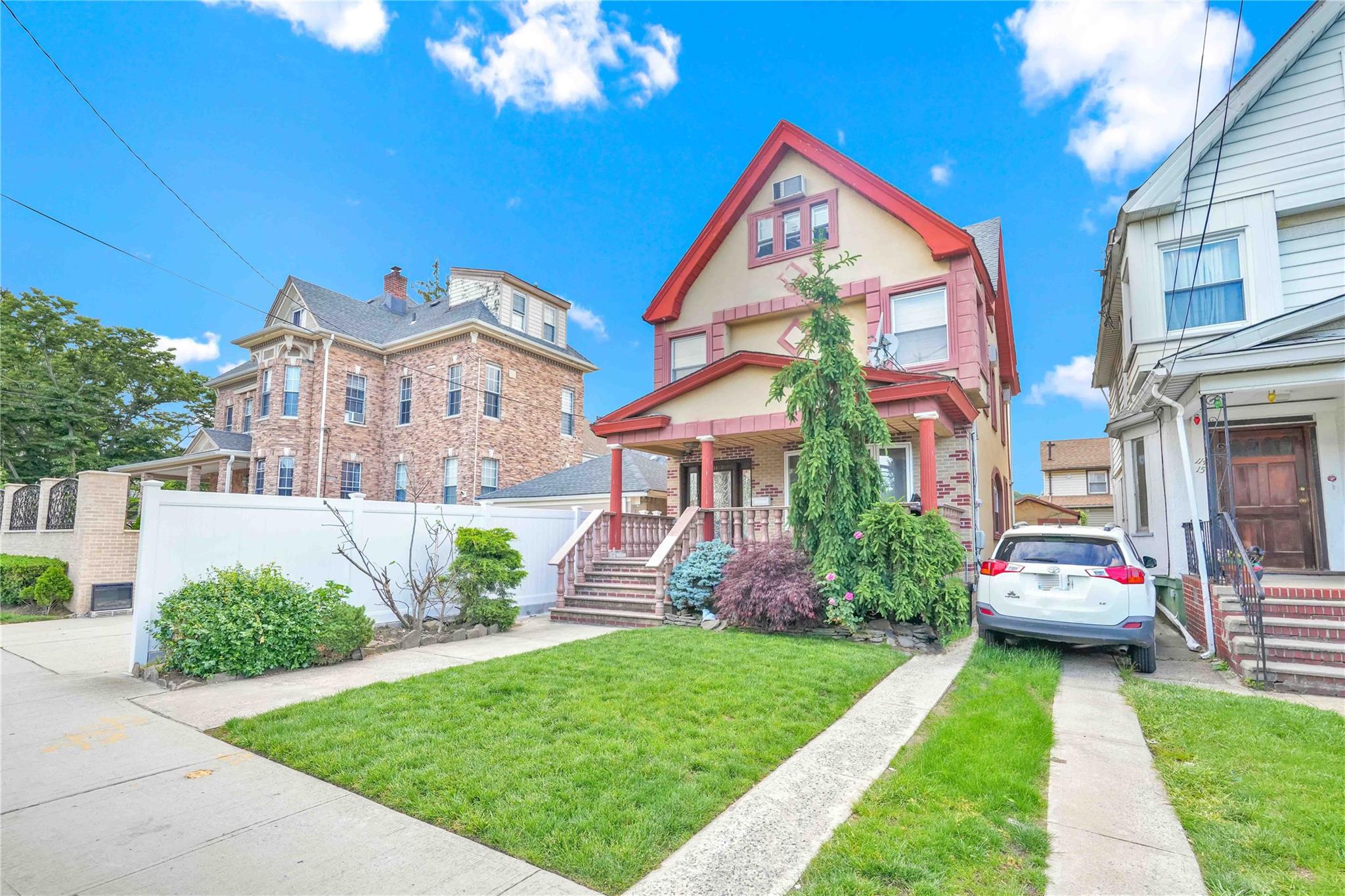 #2 photo, 114-11 86th Avenue, クイーンズ区 Richmond Hill North , NY 11418