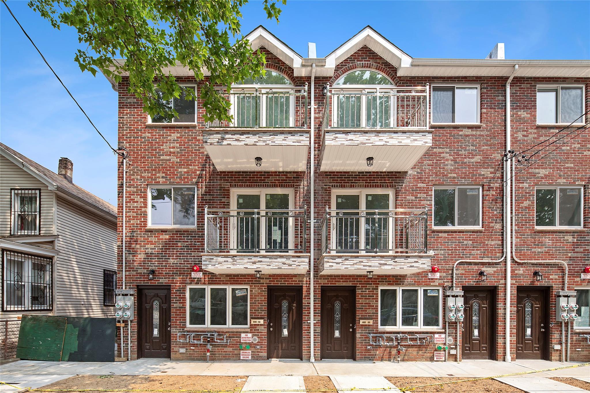 #1 photo, 104-47 49 Avenue, クイーンズ区 Corona , NY 11368