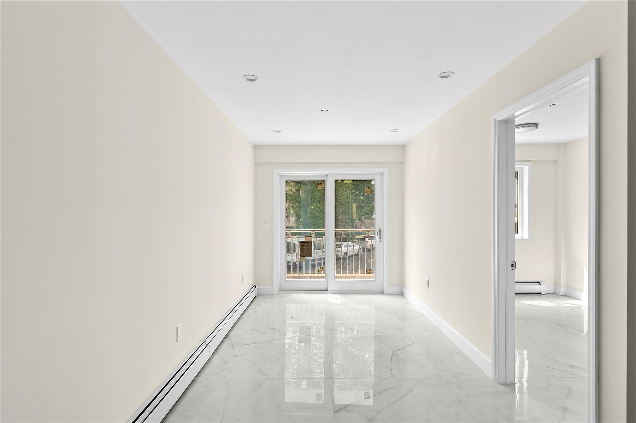 #11 photo, 104-47 49 Avenue, クイーンズ区 Corona , NY 11368