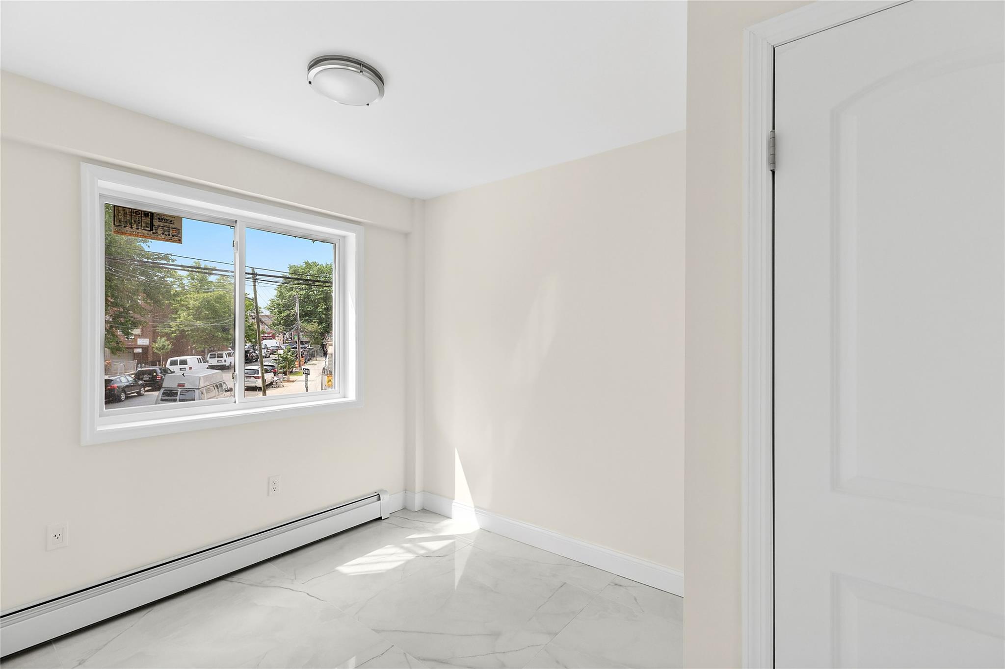 #12 photo, 104-47 49 Avenue, クイーンズ区 Corona , NY 11368